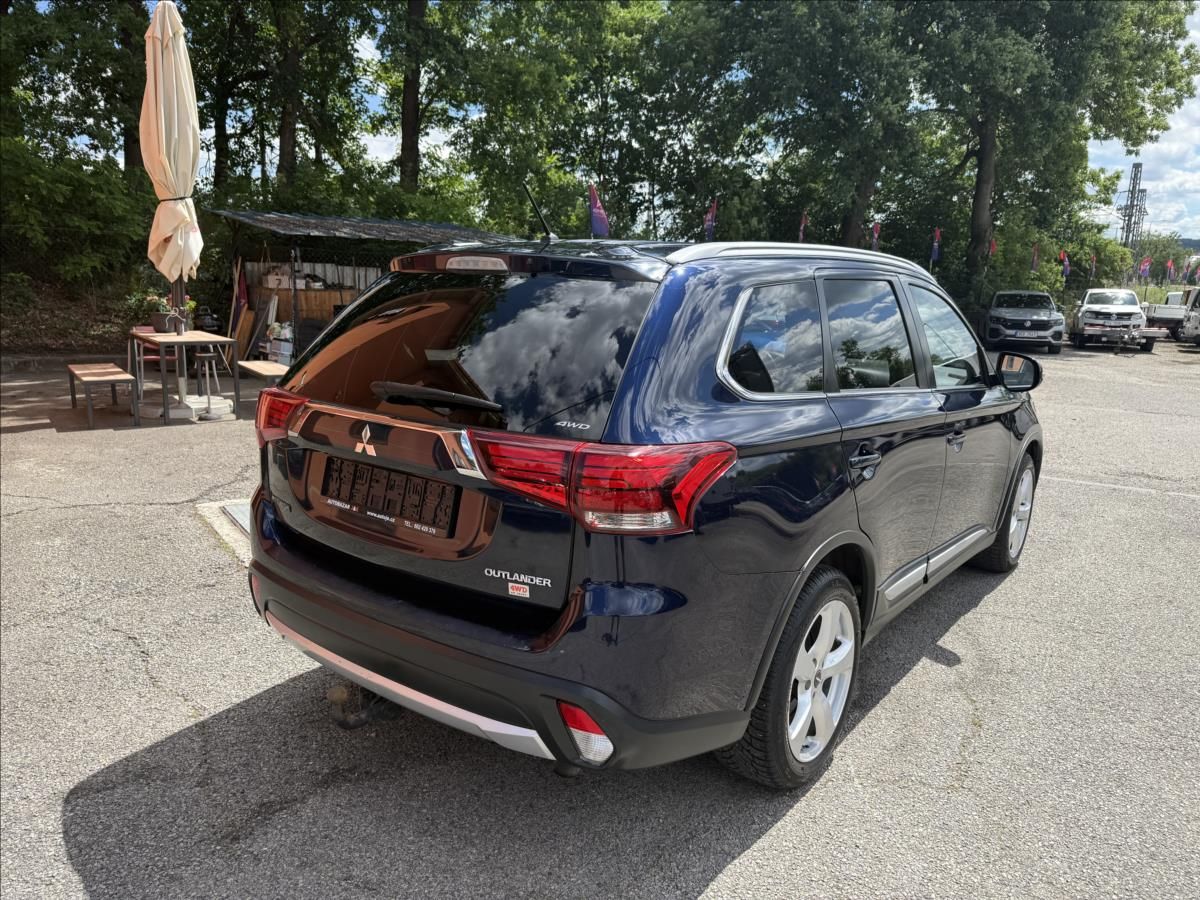 Mitsubishi Outlander, 2,3 DI-D - fotka 5