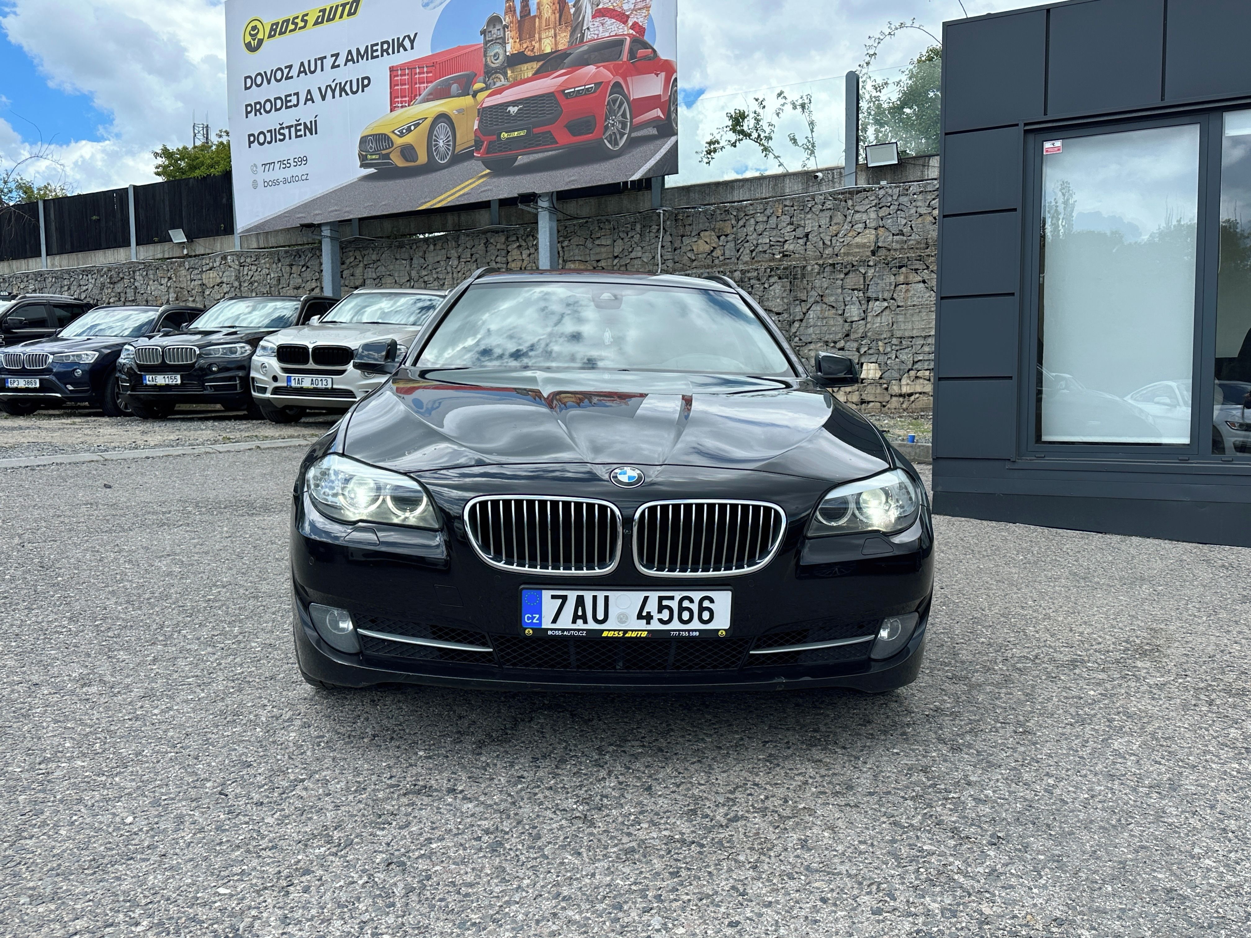 BMW Řada 5, BMW 525D 2013 - fotka 3