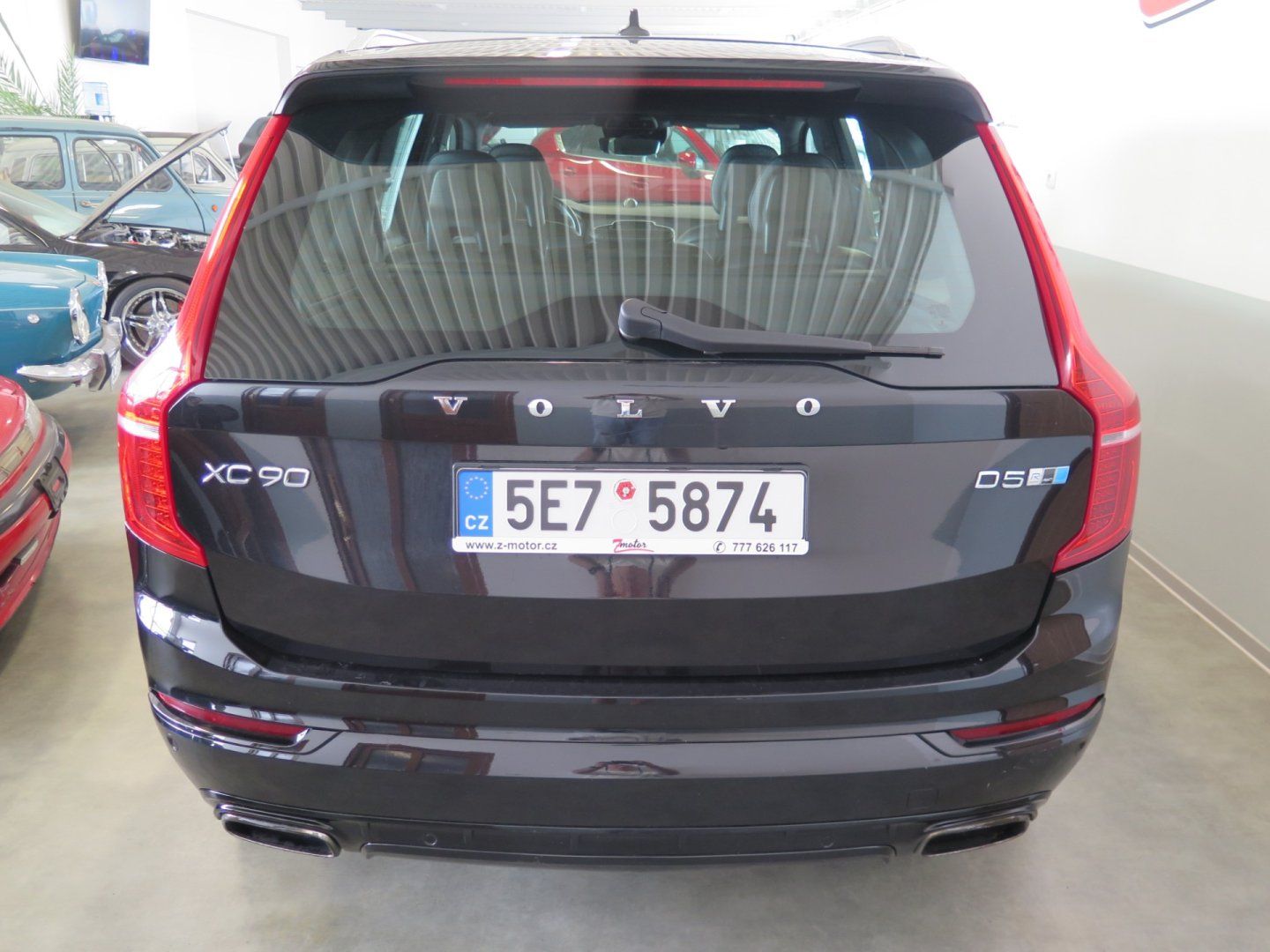 Volvo XC90, 2.0D5 RDesign,AWD,PoleStar,B&W - fotka 3
