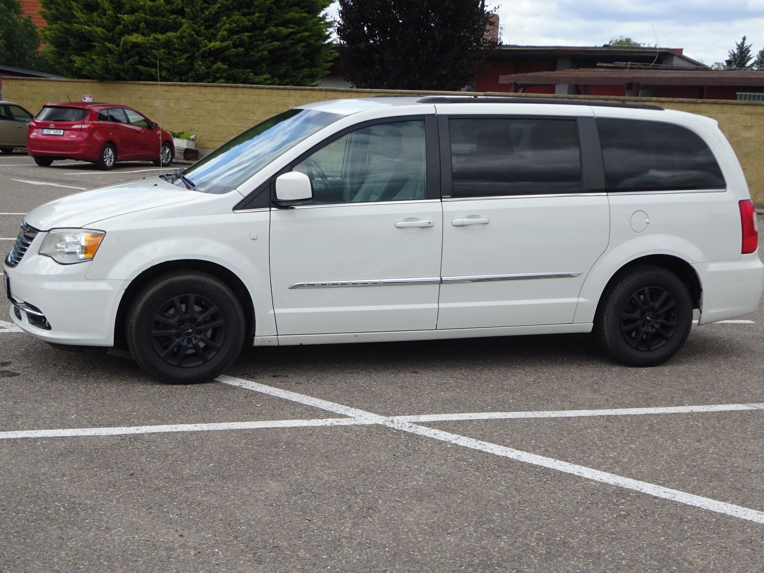 Chrysler Town & Country, 3.6 L (208 KW) 7.Míst - fotka 3