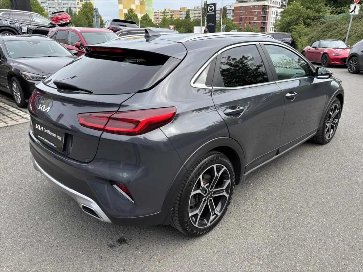 Kia XCee´d, 1,5 AT Black Edition ZÁRUKA - fotka 5