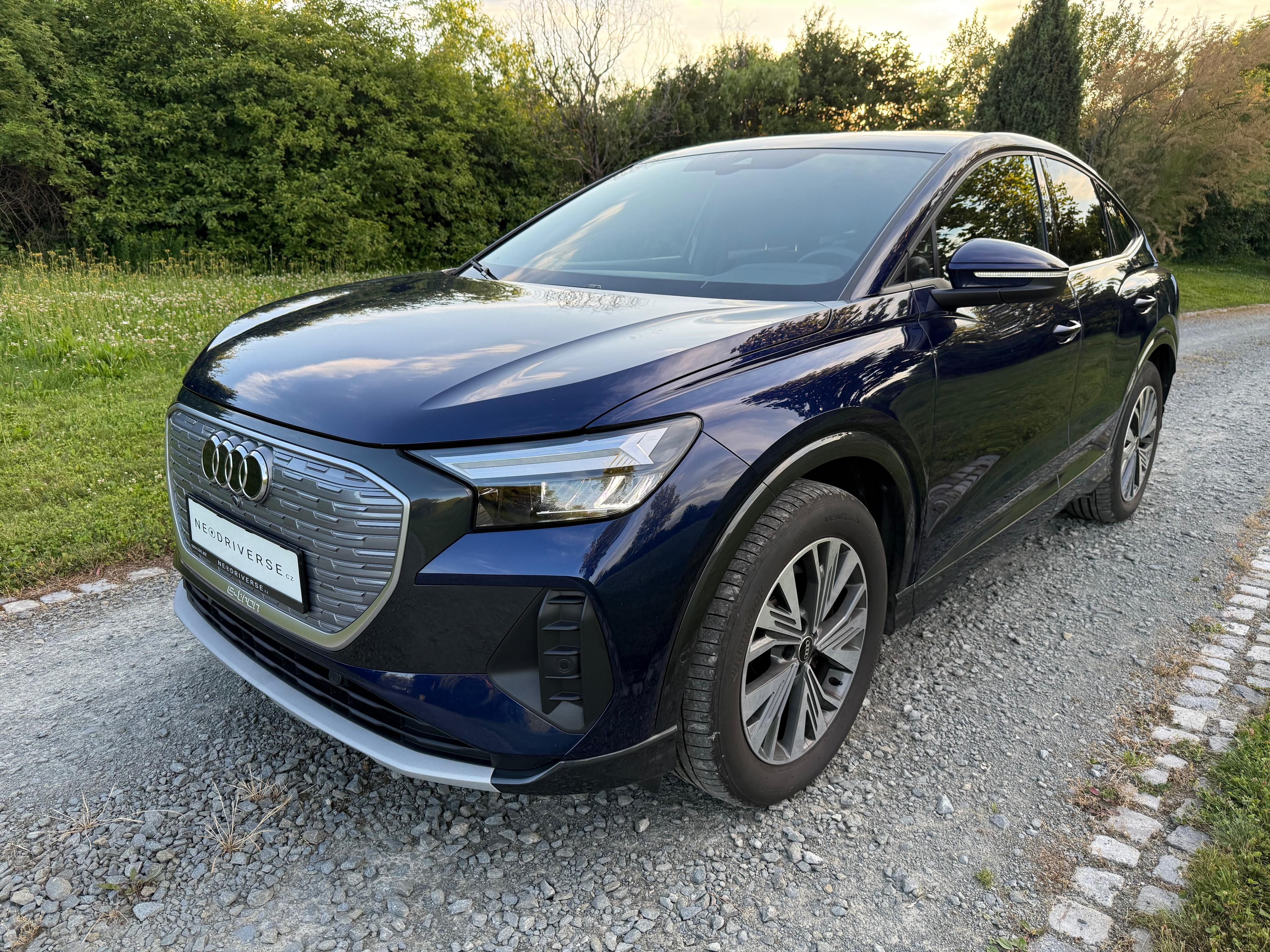 Audi Q4 e-tron, 150kW, panorama, tažné,SoH 95%