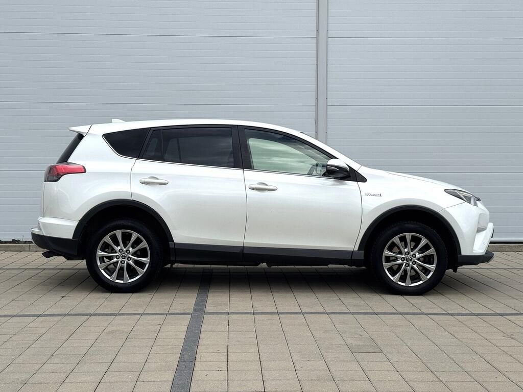 Toyota Rav4, 2.5 Hybrid 114 kW - fotka 4