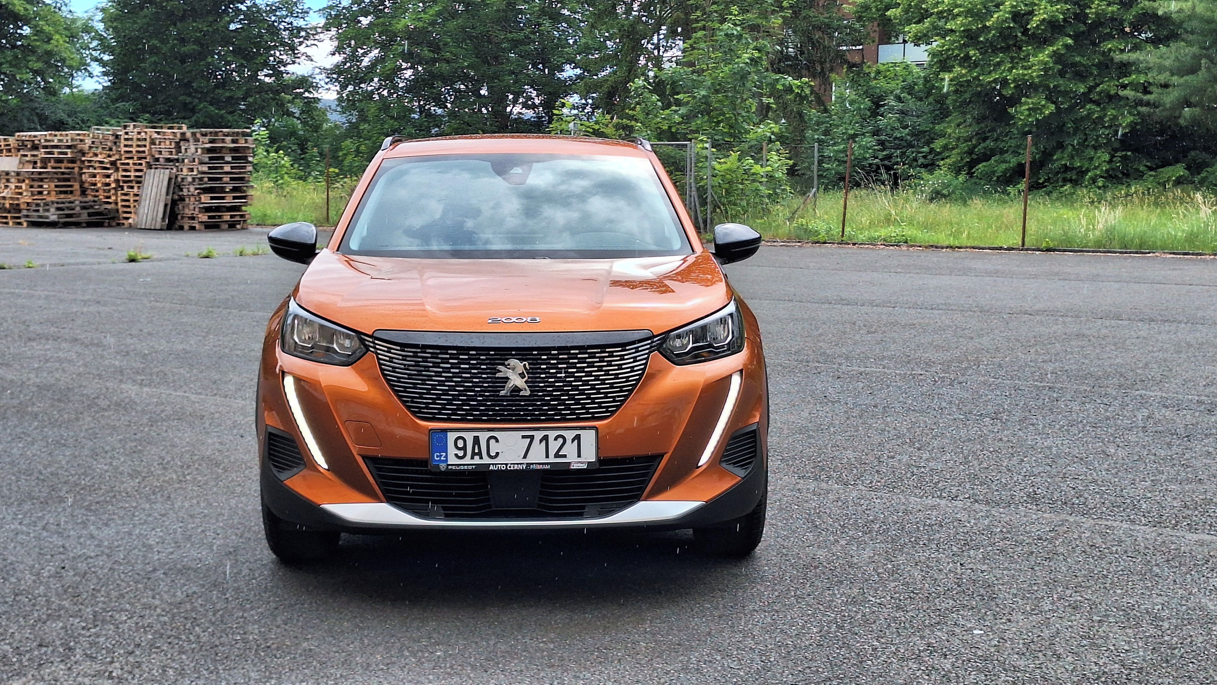 Peugeot 2008, 1,5 BlueHDi 81kw, 39tis km - fotka 2