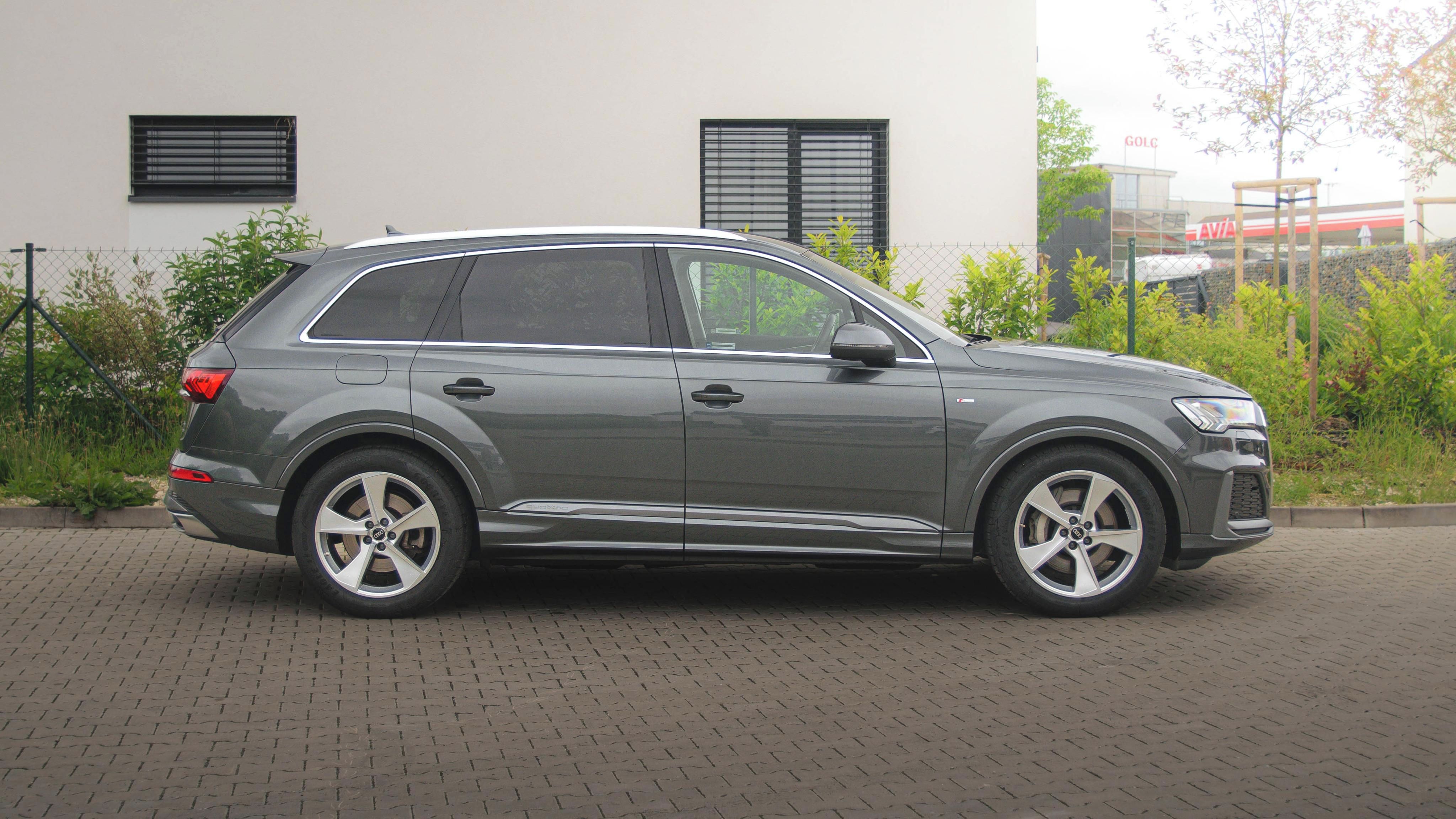 Audi Q7, Quattro 3,0TDI/170kW 7.míst ČR - fotka 4