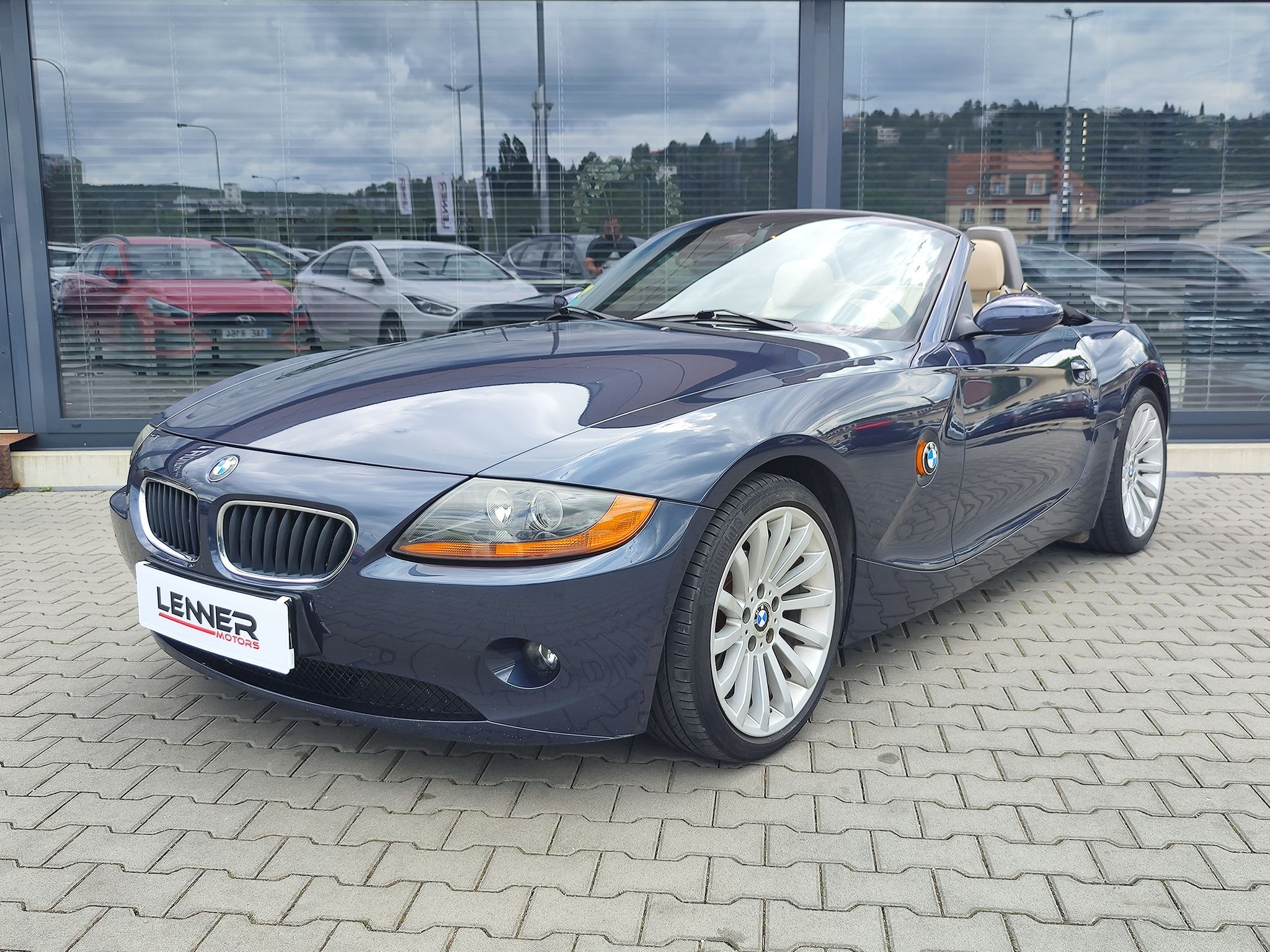 BMW Z4, 2.2i/125kW Cabrio - fotka 2