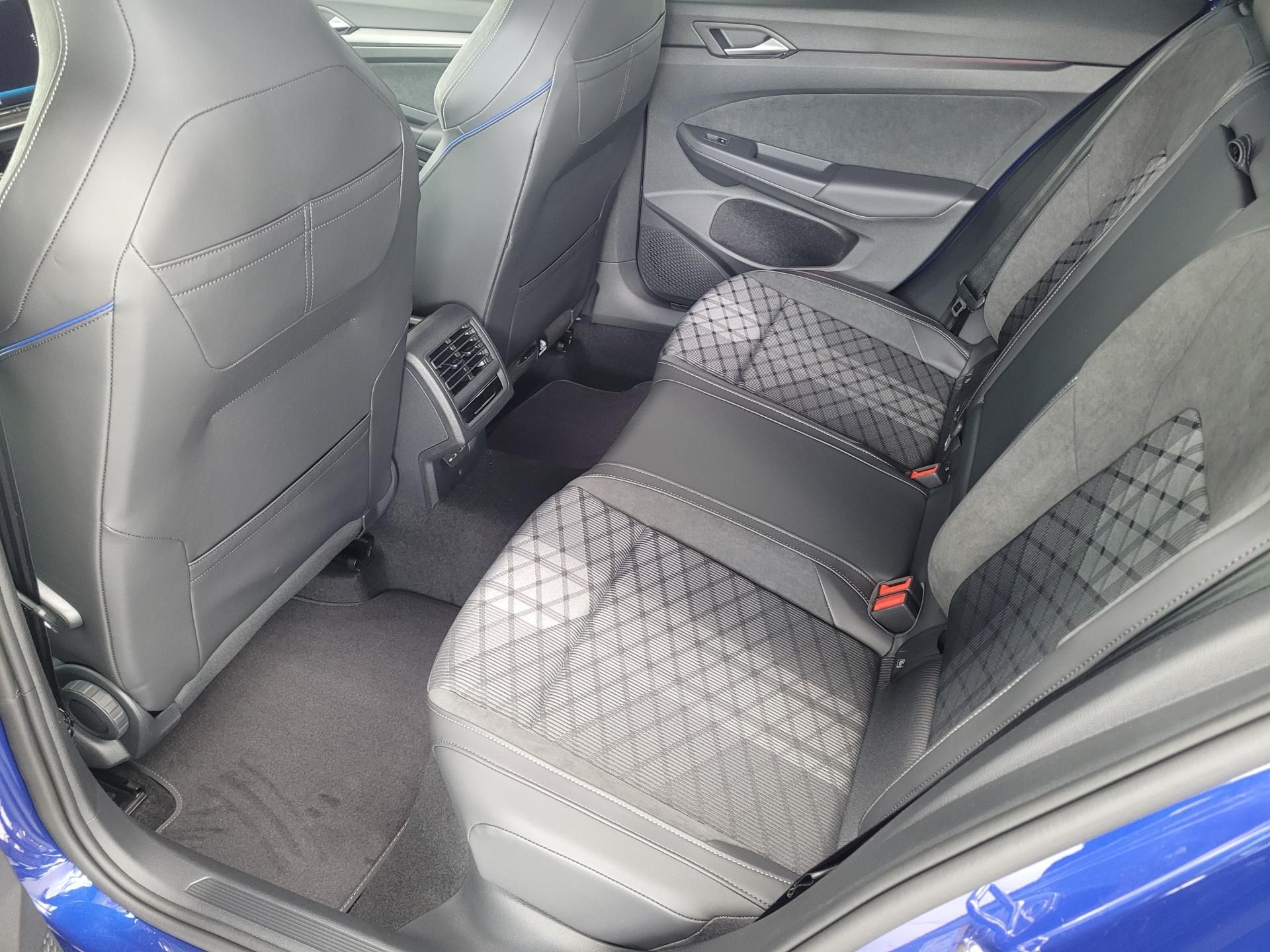 Volkswagen Golf Variant, R-Line People 2,0 TSI 4MOT - fotka 6