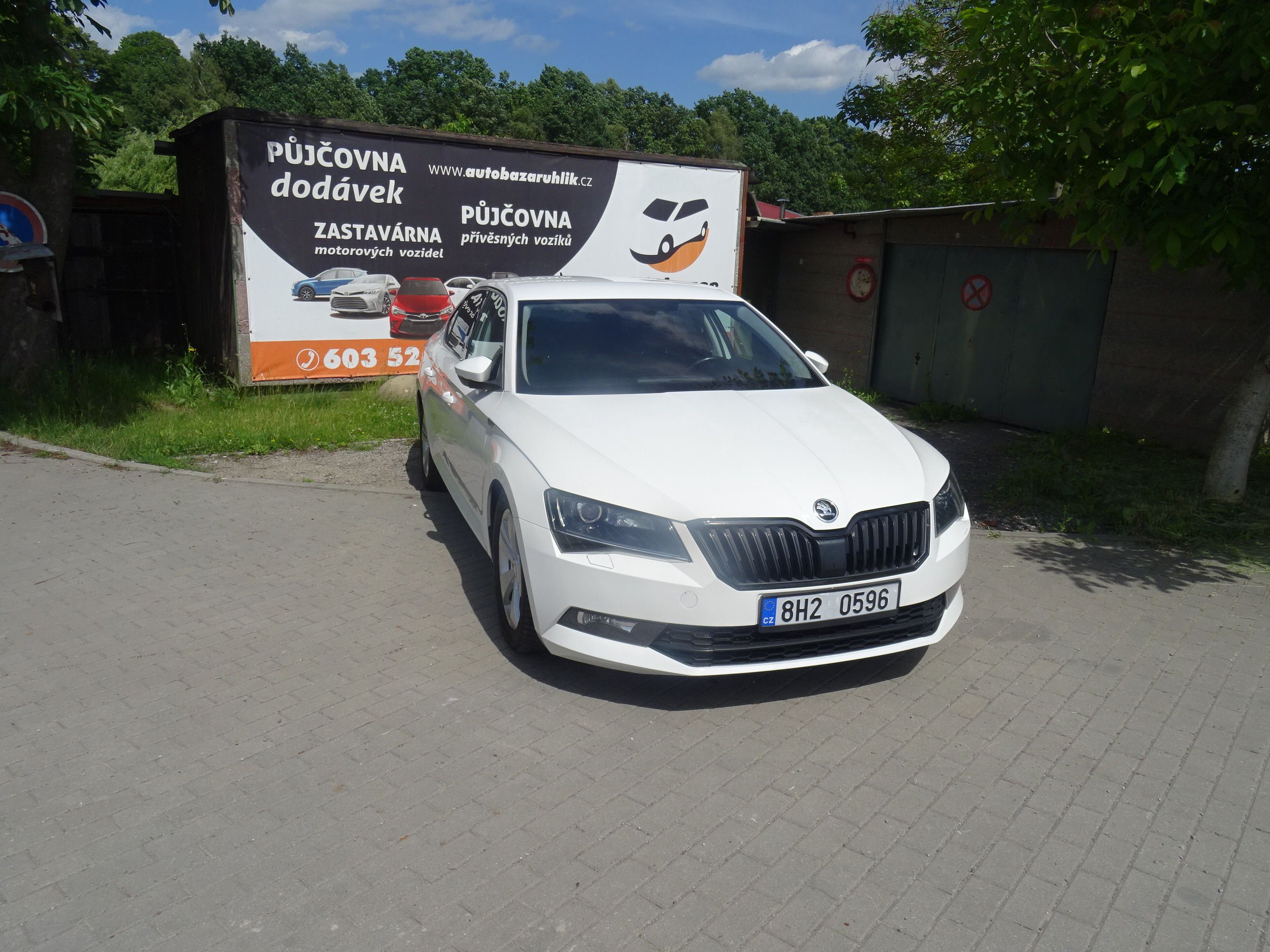 Škoda Superb, 2.0 TDI - fotka 2