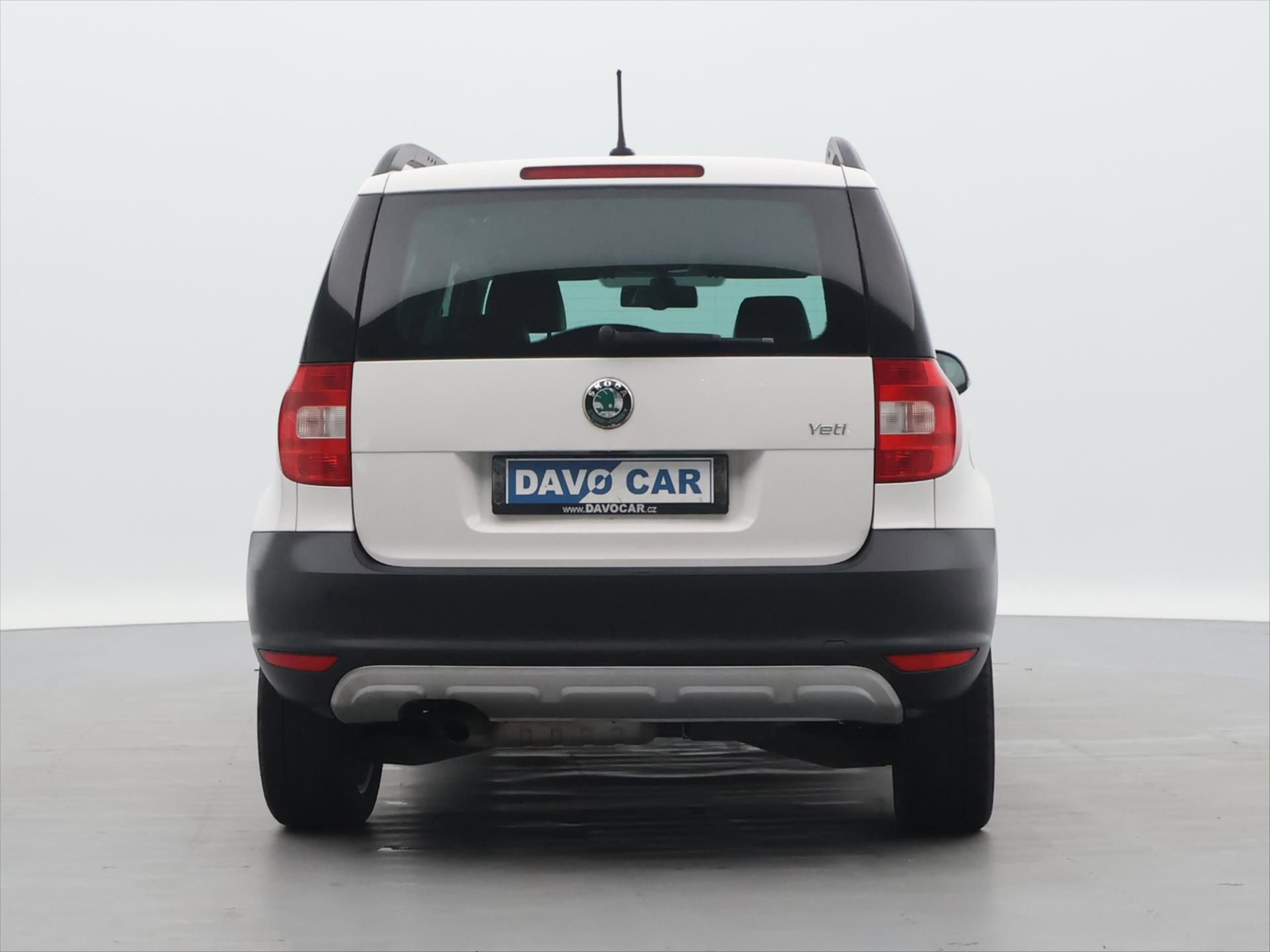 Škoda Yeti, 2,0 TDI 103kW DSG 4x4 DPH - fotka 6