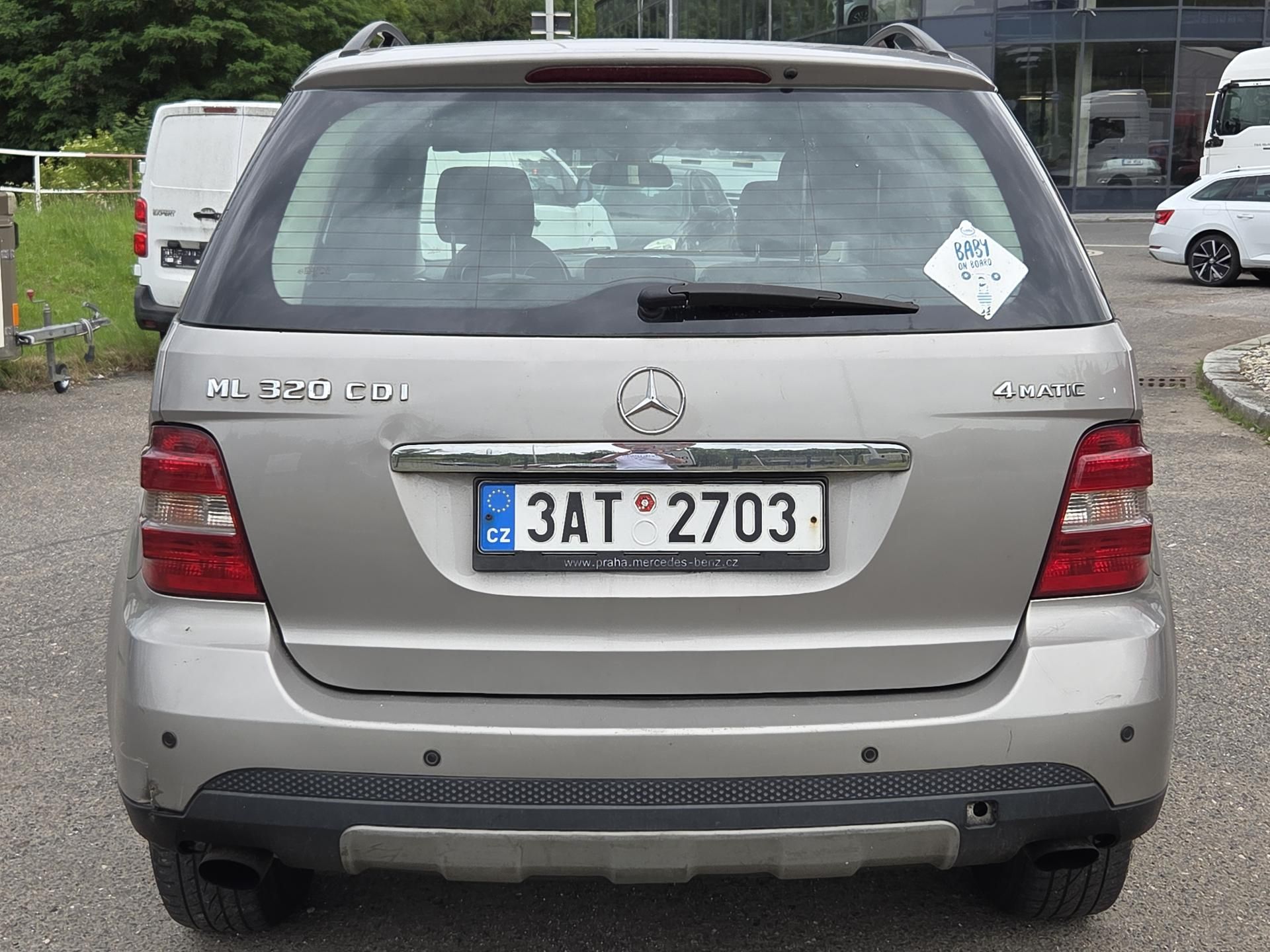 Mercedes-Benz Třídy M, ML320CDi - fotka 6