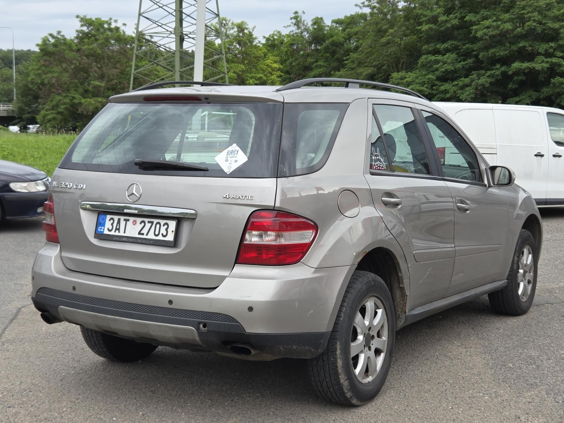 Mercedes-Benz Třídy M, ML320CDi - fotka 4