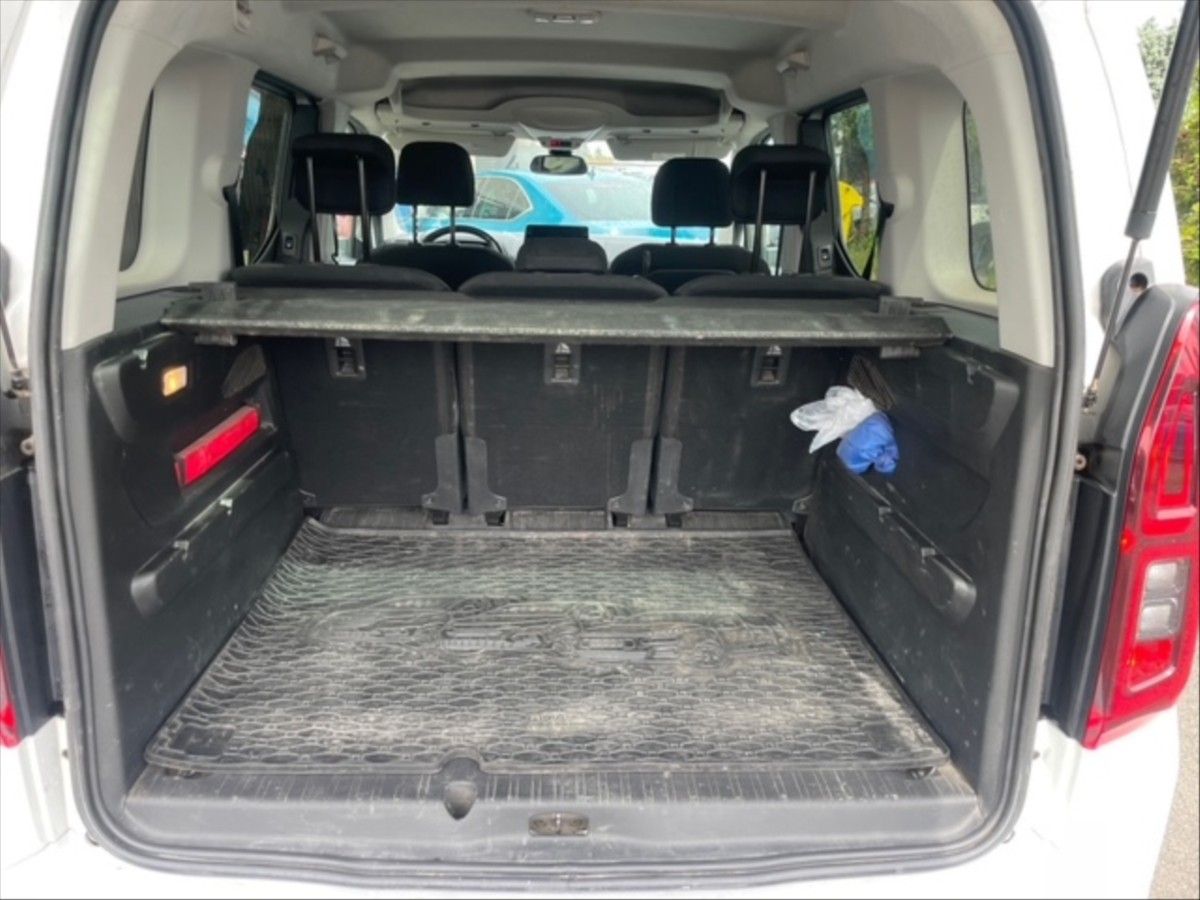 Opel Combo, 1,5 L1 Elegance Plus - fotka 6