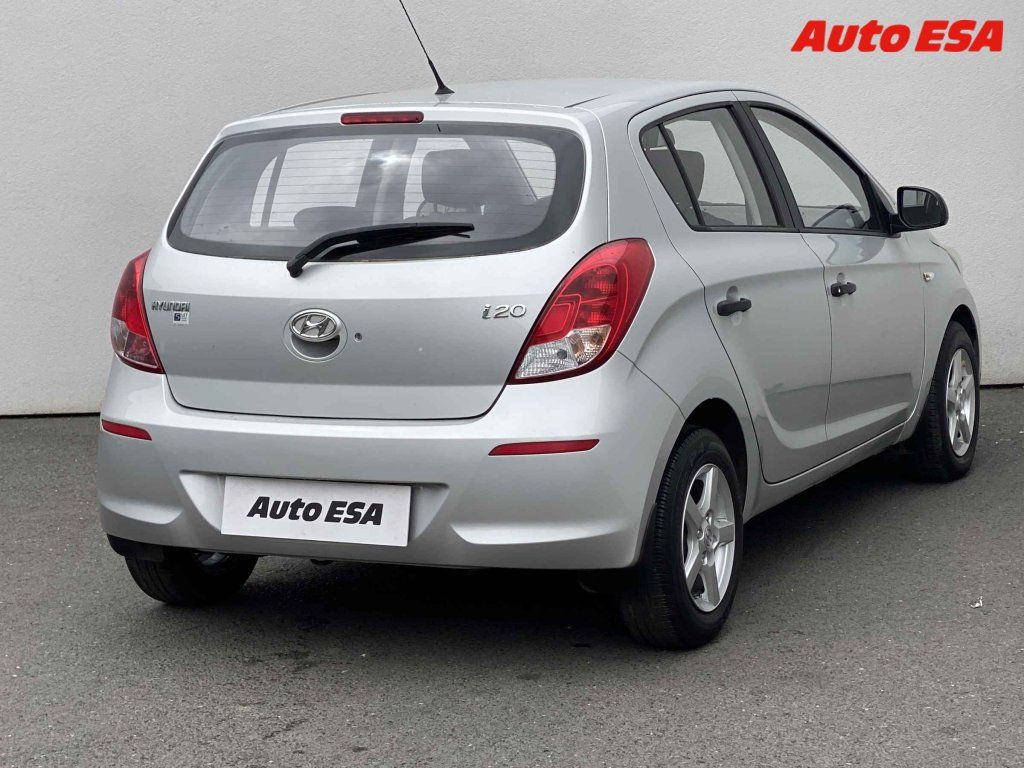 Hyundai i20, 1.2i,ČR - fotka 4