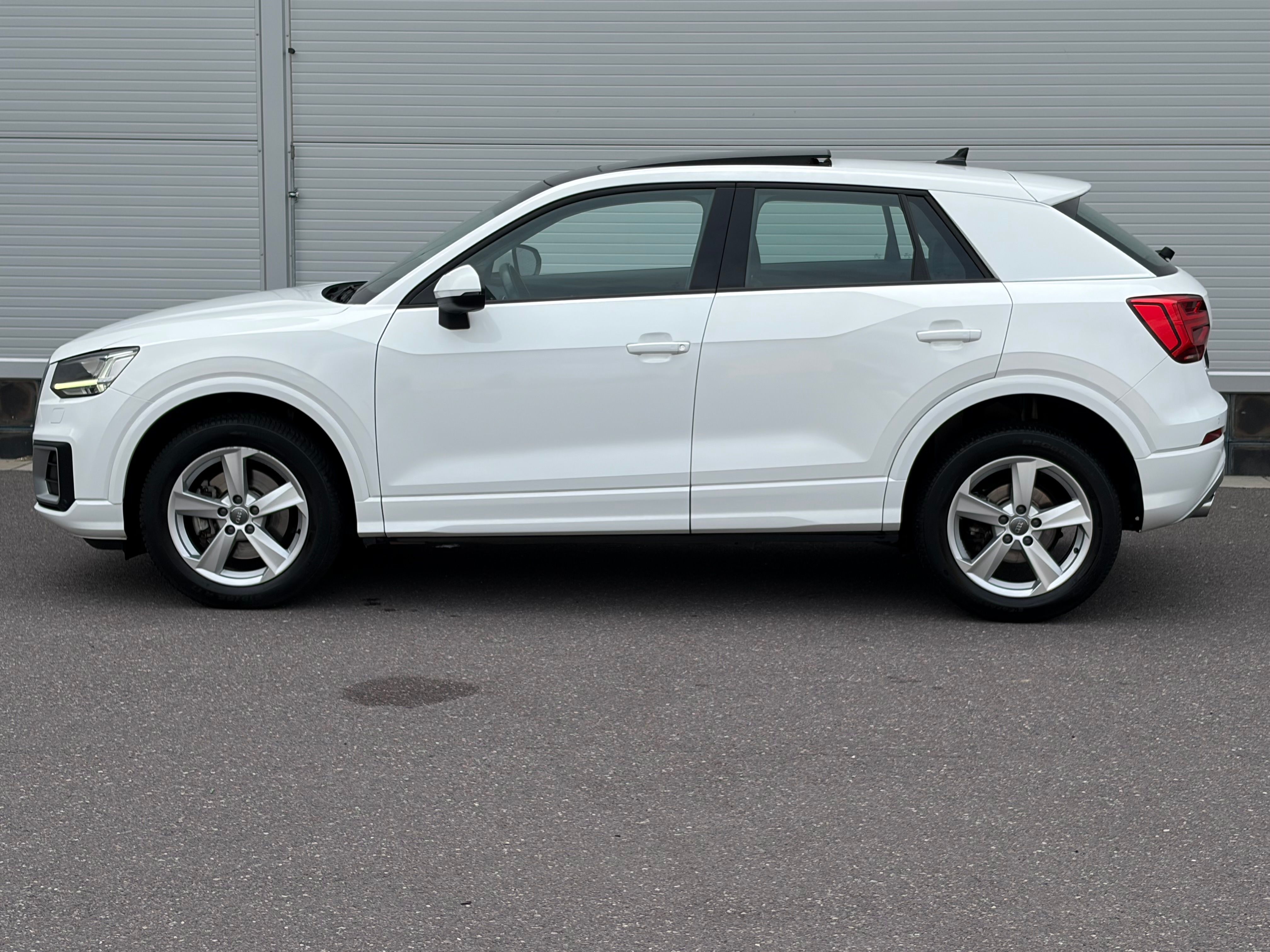 Audi Q2, 2.0TDi S-tron 4x4/TAŽNÉ/VÝBAVA - fotka 5