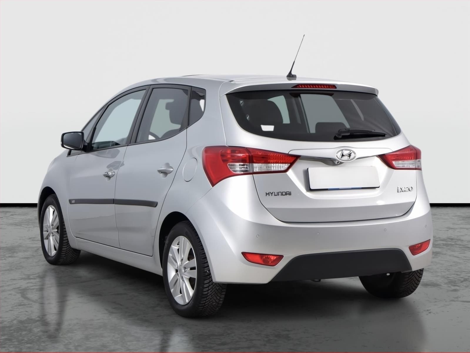 Hyundai ix20, 1.6 CVVT, Automat, Serv.kniha - fotka 4