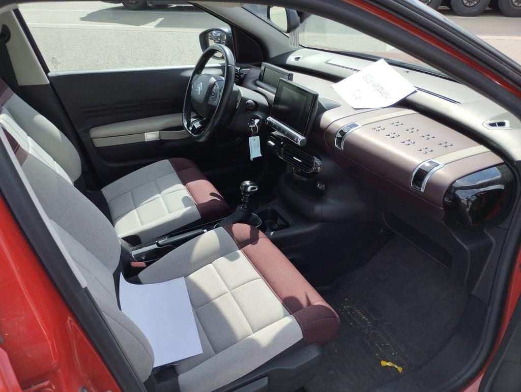 Citroën C4 Cactus, 1,2 - Shine - Panorama - fotka 6