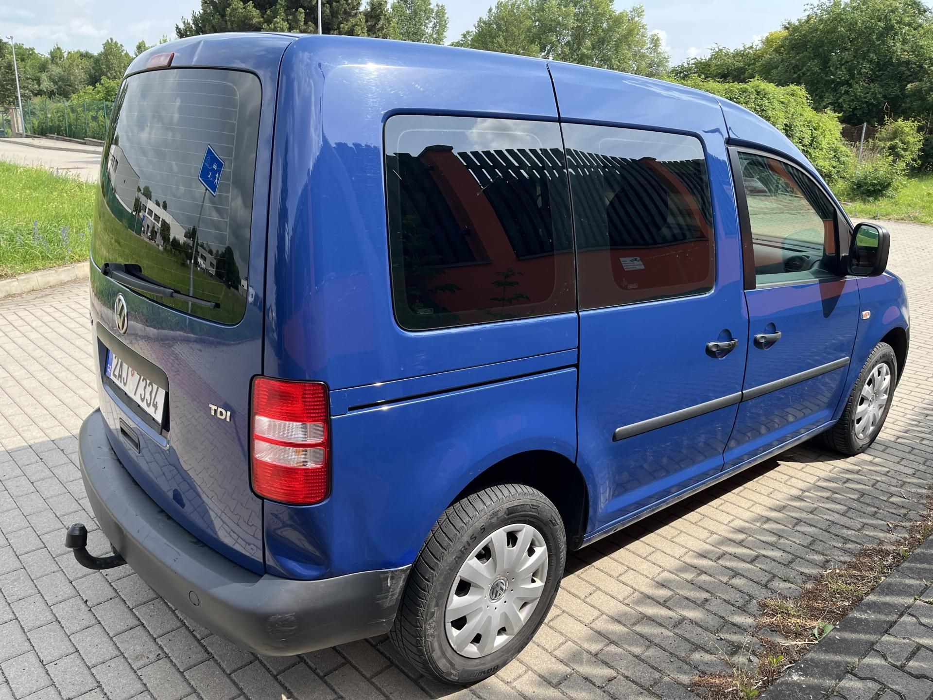 Volkswagen Caddy, 1.6 TDi ČR 5 Míst - fotka 5