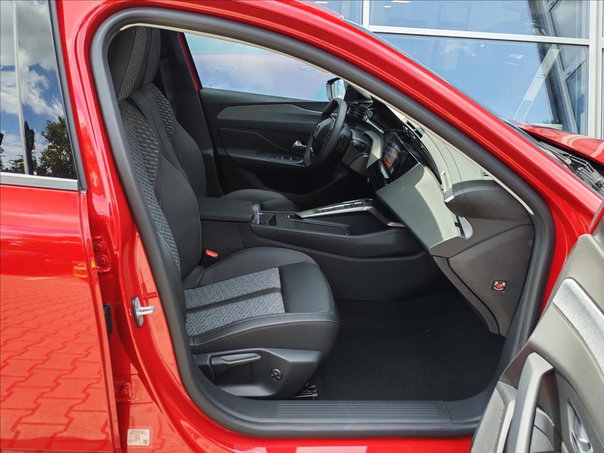 Peugeot 308, 1.5 308 SW ALLURE BlueHDi 130 - fotka 6