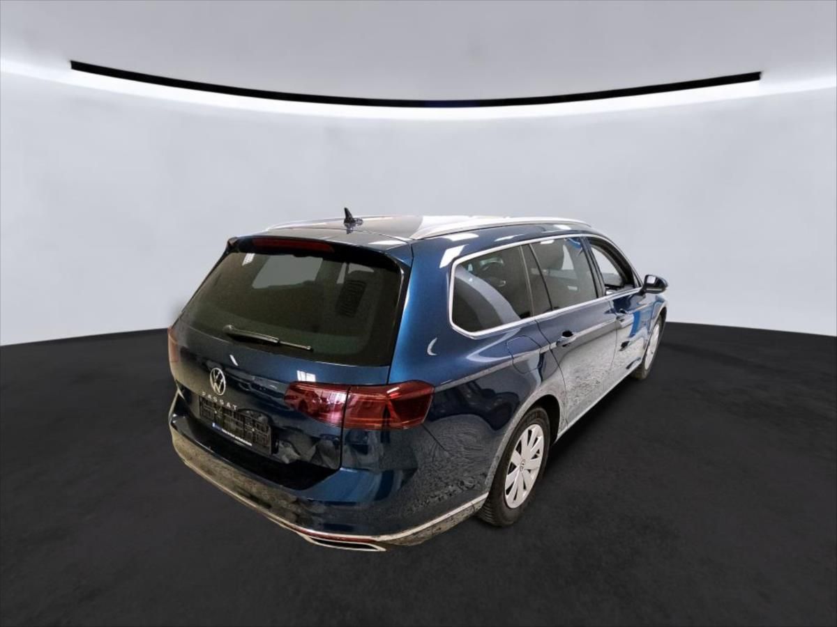 Volkswagen Passat, 2,0 TAŽNÉ,IQ LIGHT,VIRTUAL - fotka 4