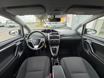 Auto 8