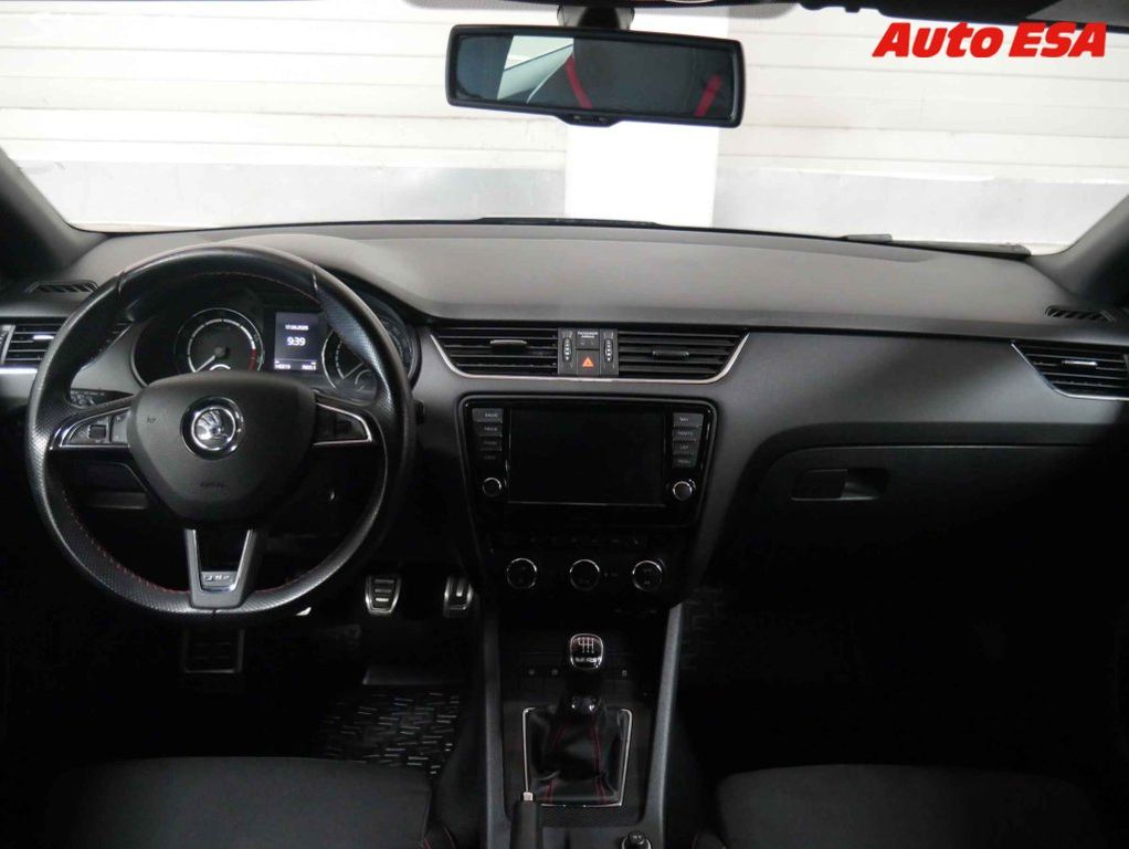 ŠKODA OCTAVIA RS COMBI 2.0 TSI 220CH