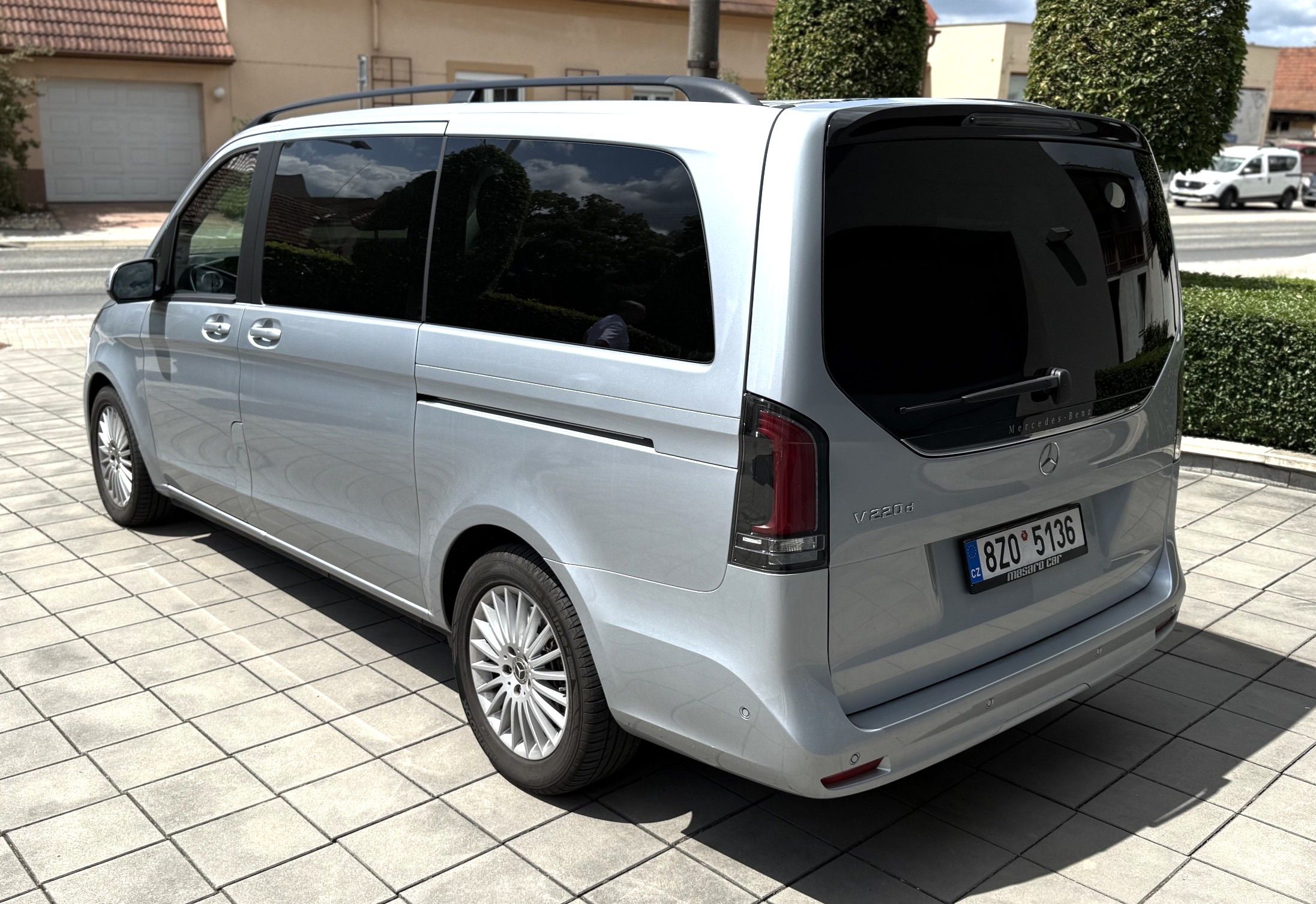 Mercedes-Benz Třídy V, V 220d,120kw,STYLE+,7míst,2025 - fotka 5