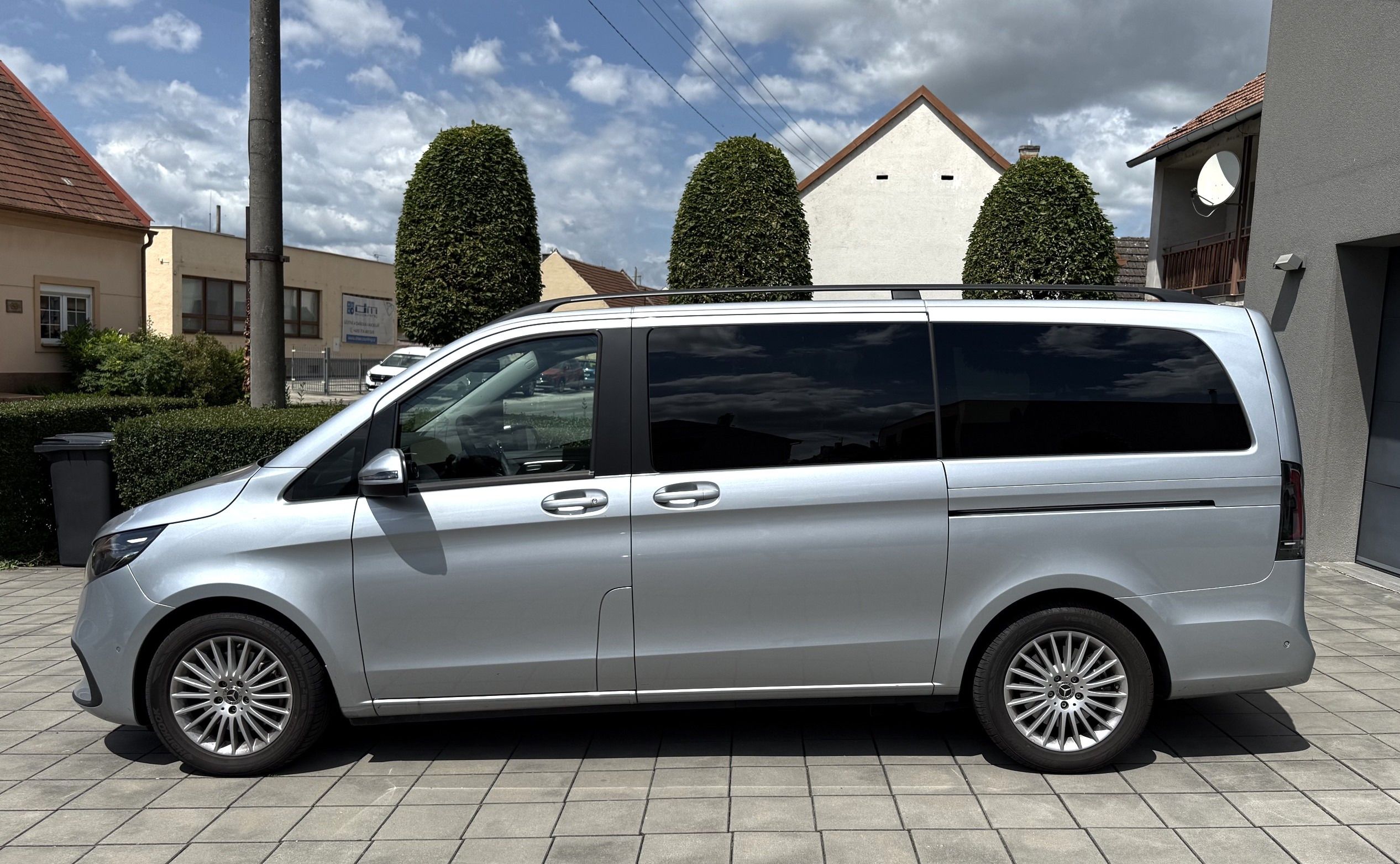 Mercedes-Benz Třídy V, V 220d,120kw,STYLE+,7míst,2025 - fotka 6