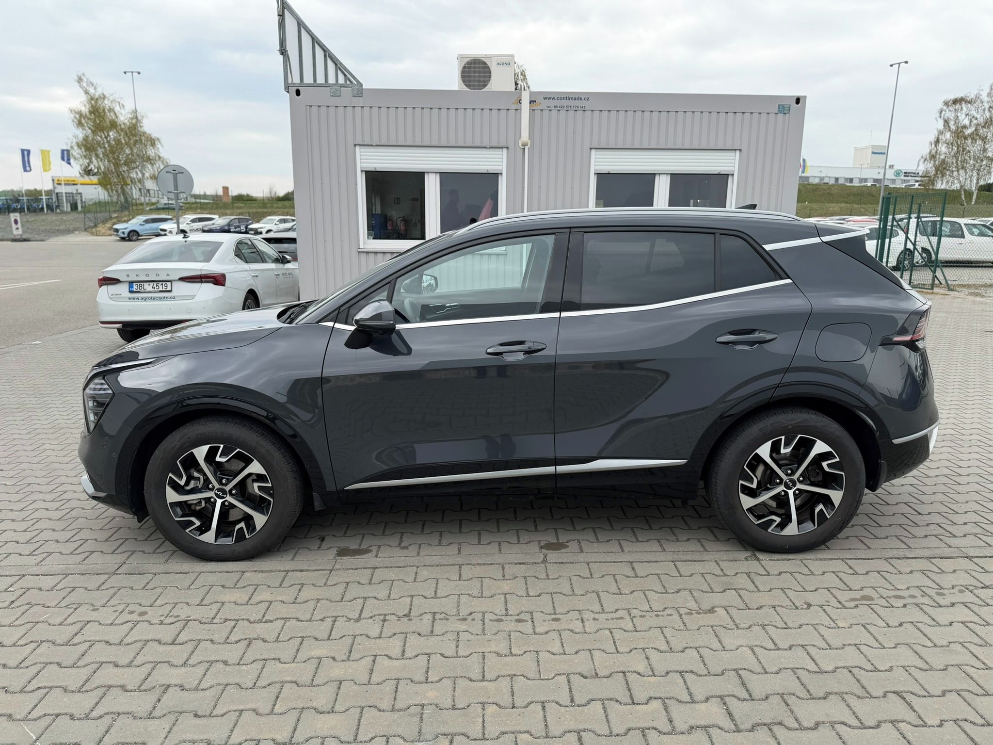 Kia Sportage, 1.6 T-GDI HEV 169 kW TOP - fotka 4