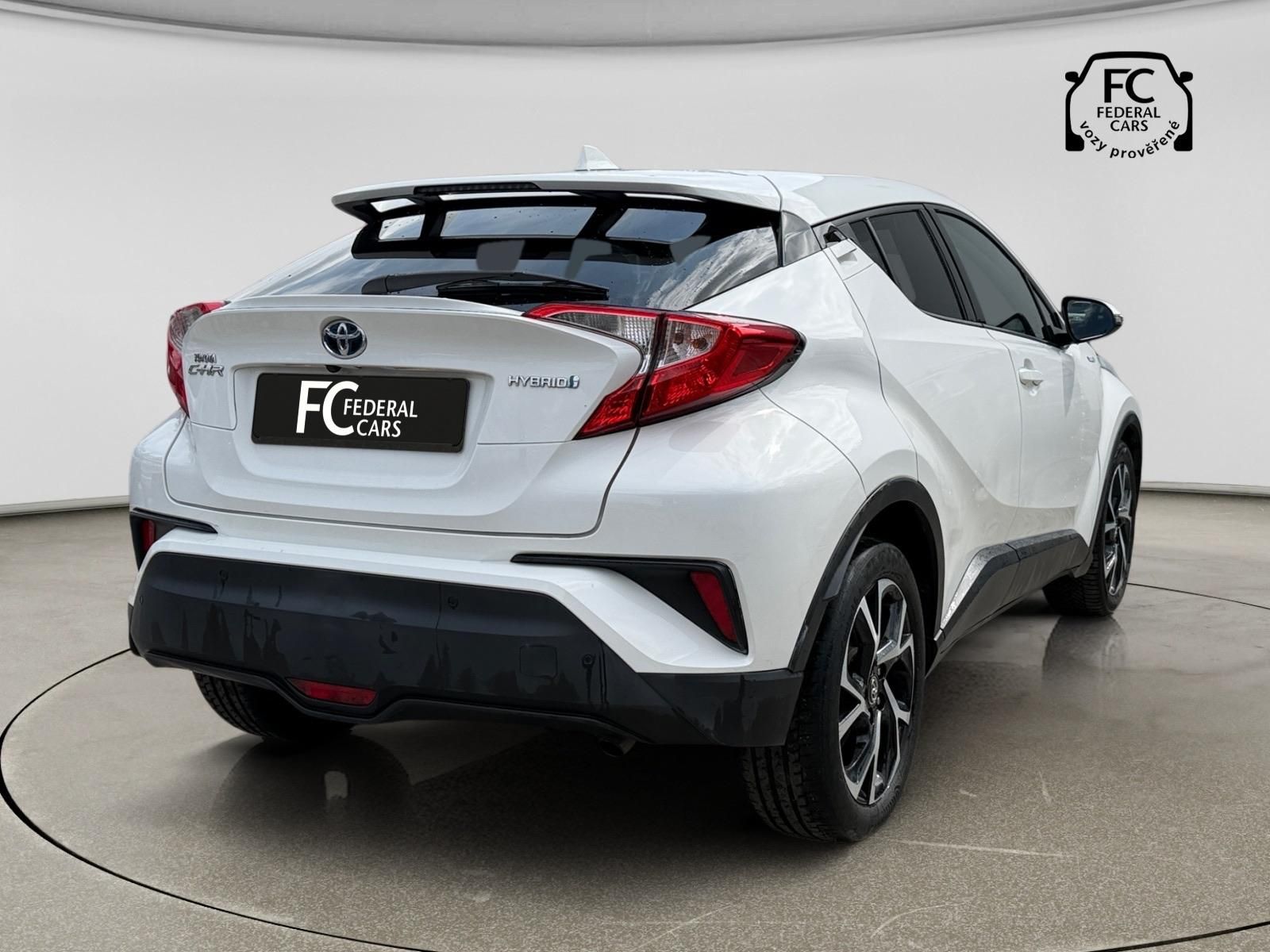 Toyota C-HR, 1.8 Hybrid 90kW E-CVT Dynamic - fotka 5
