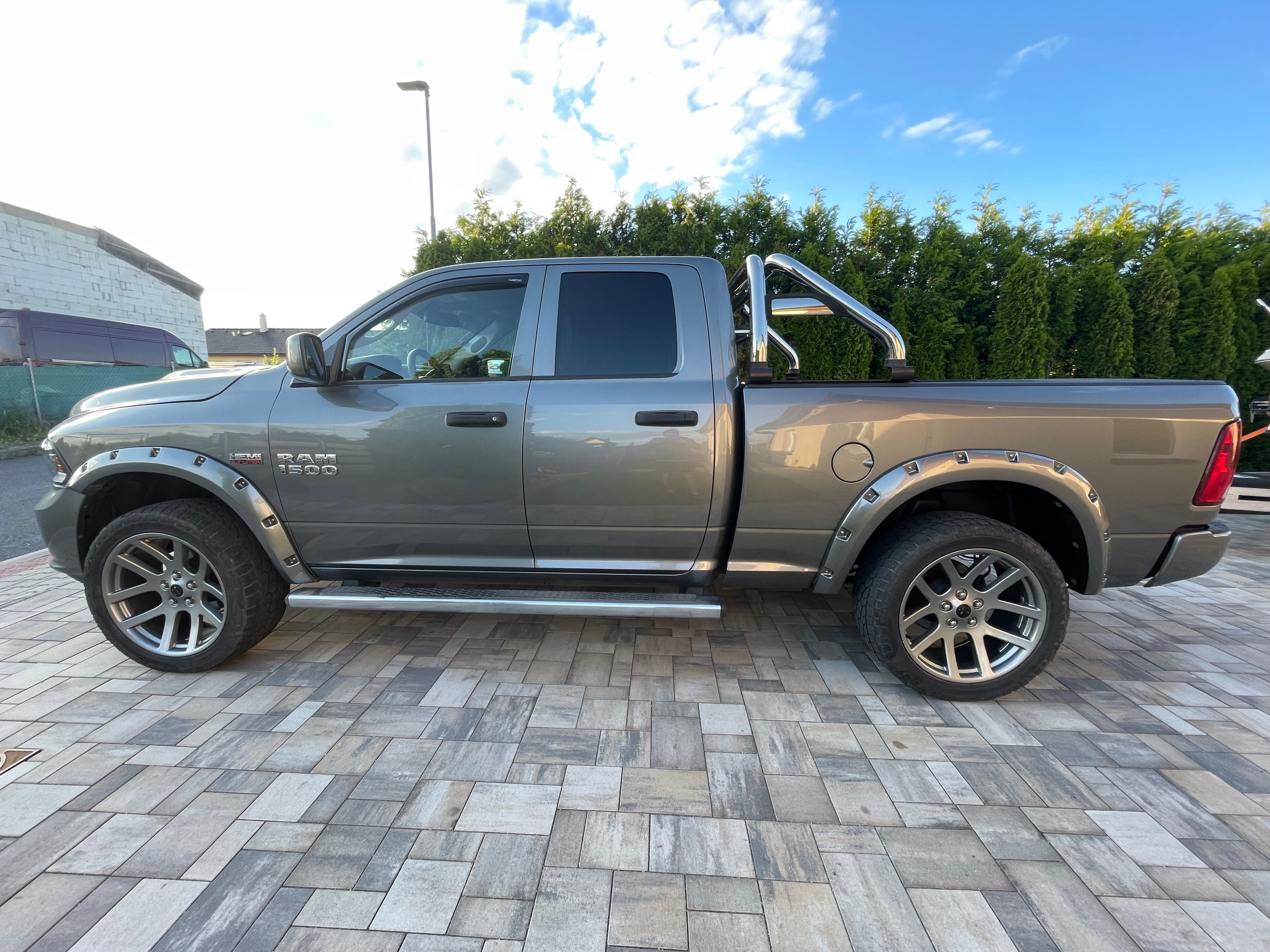 Dodge Ram, 1500 5,7 4x4 LPG Prins 6míst - fotka 6
