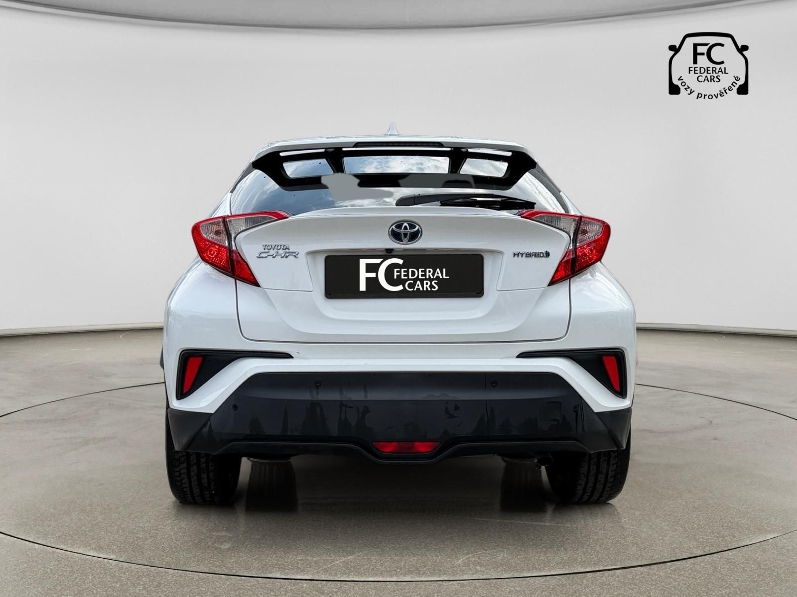 Toyota C-HR, 1.8 Hybrid 90kW E-CVT Dynamic - fotka 4