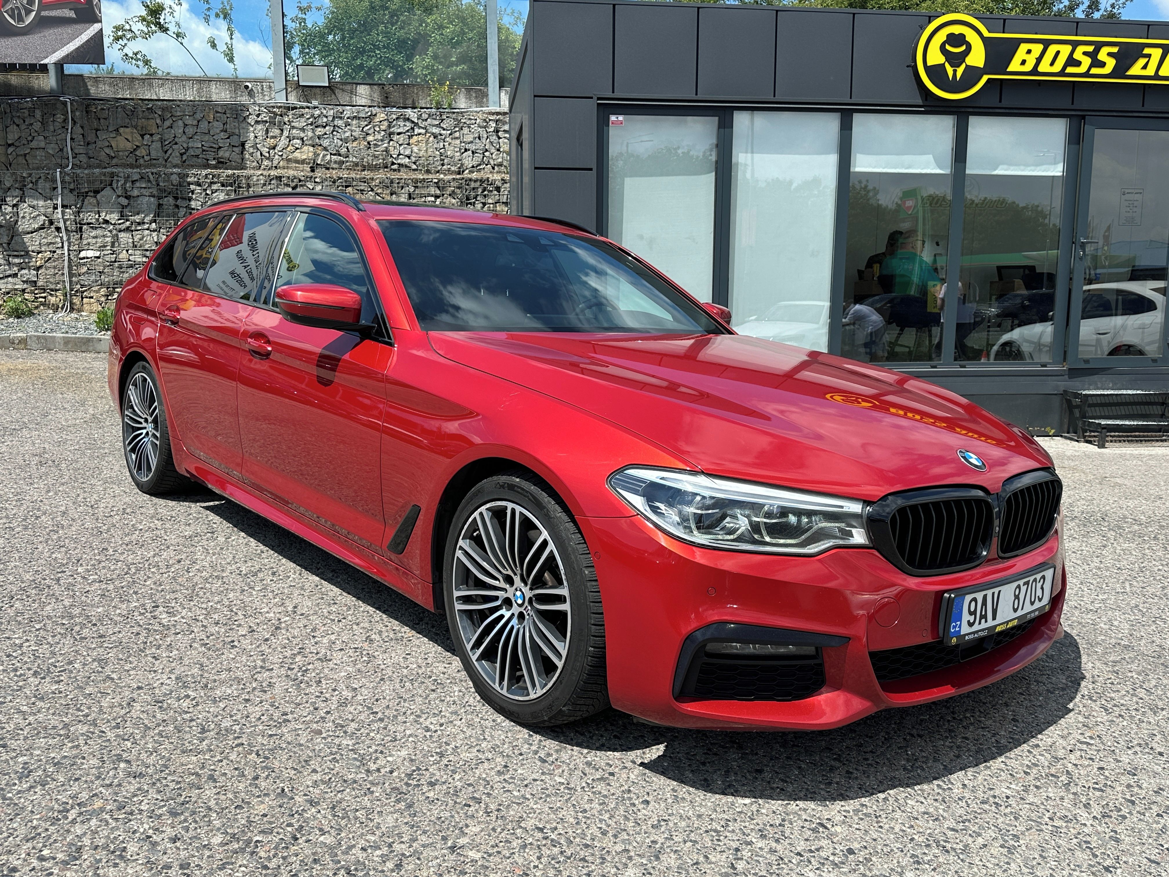 BMW Řada 5, BMW 530D 2019 - fotka 2