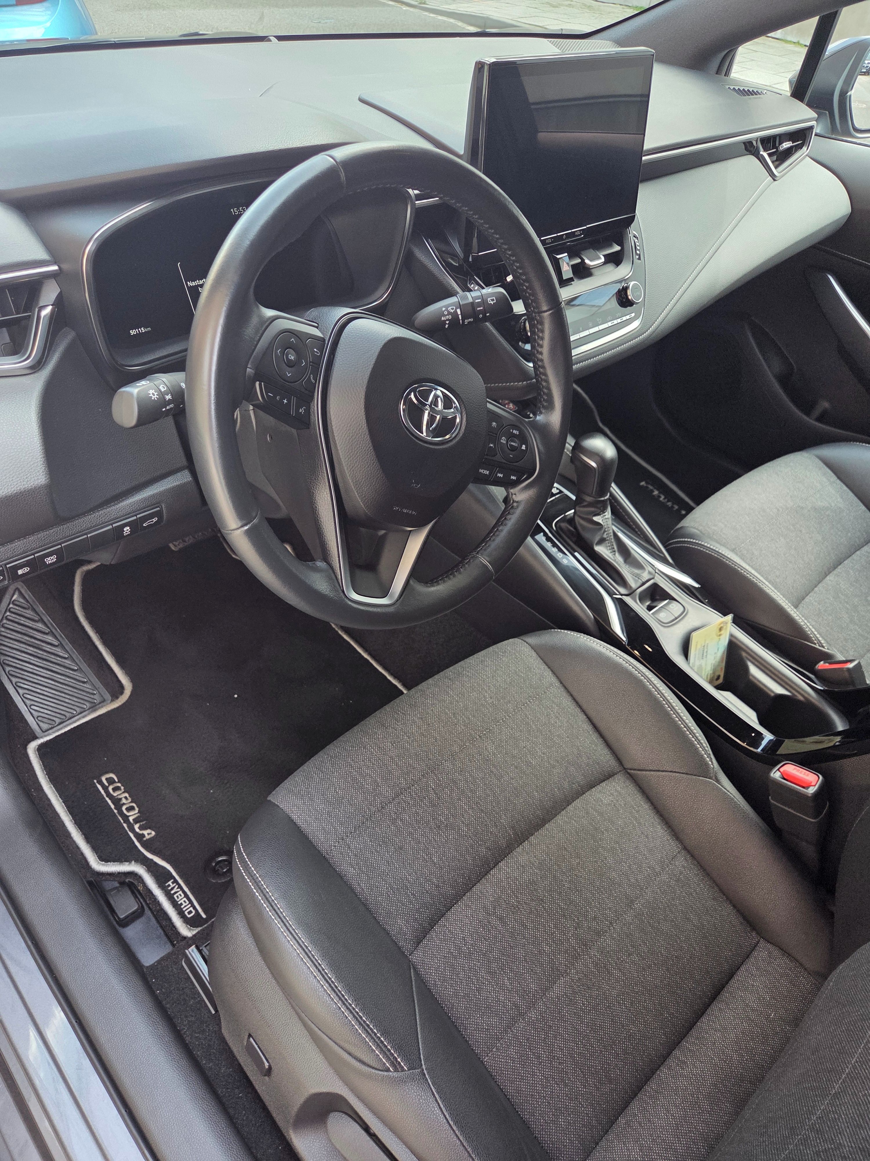 Toyota Corolla, 103kw 1.8 Hybrid e-CVT,X5Style - fotka 5