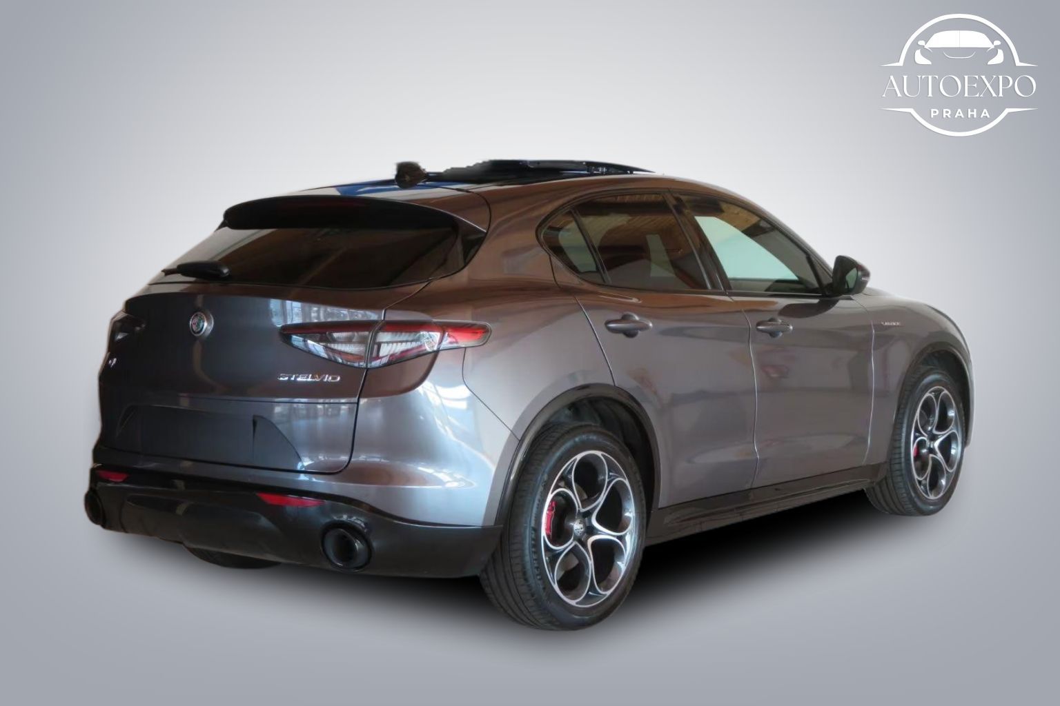 Alfa Romeo Stelvio, Veloce Q4 2.0 280PS - fotka 2