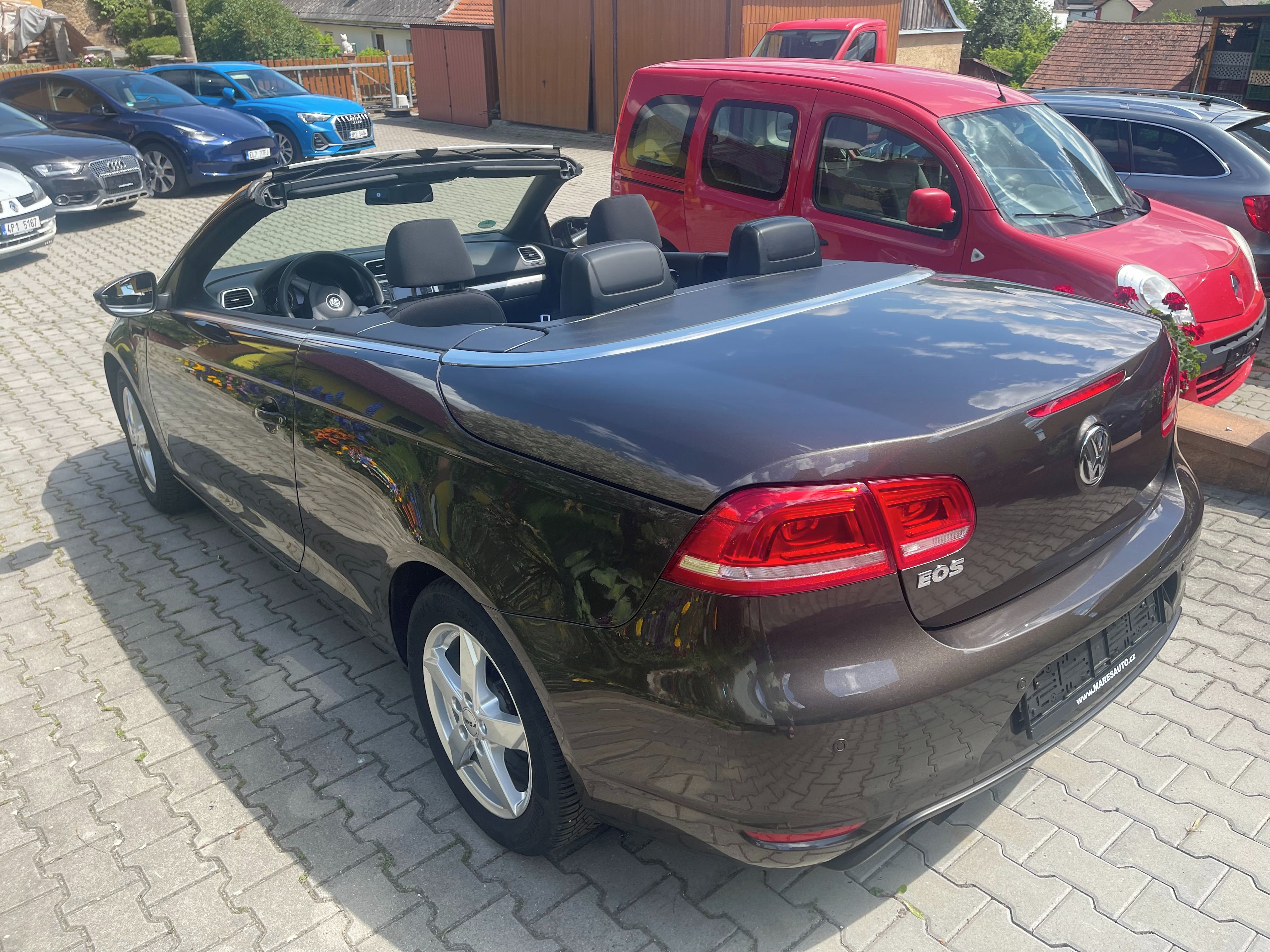 Volkswagen Eos, 1.4 TSI 90 KW po servisu - fotka 4