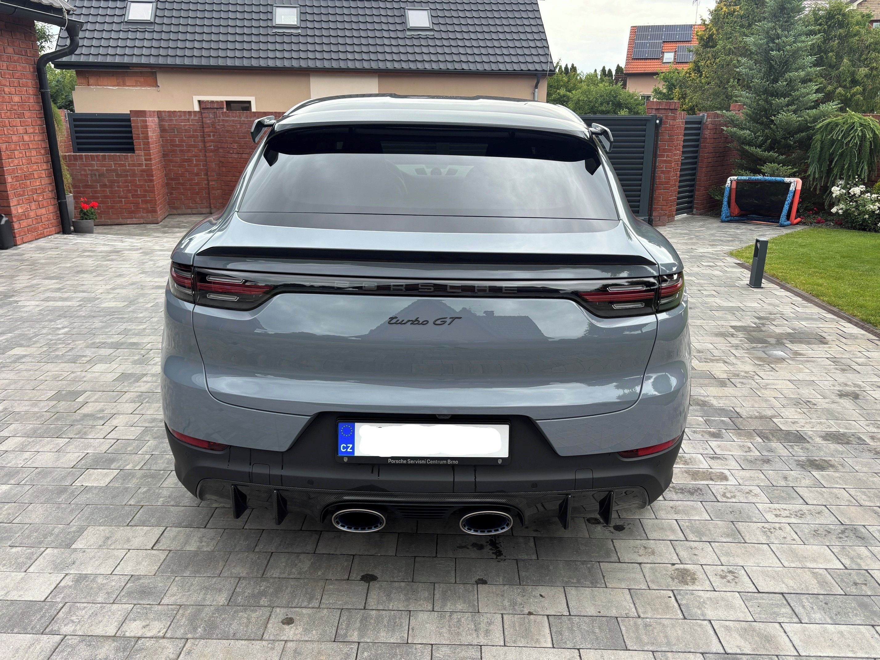Porsche Cayenne, Coupe Turbo GT - fotka 4