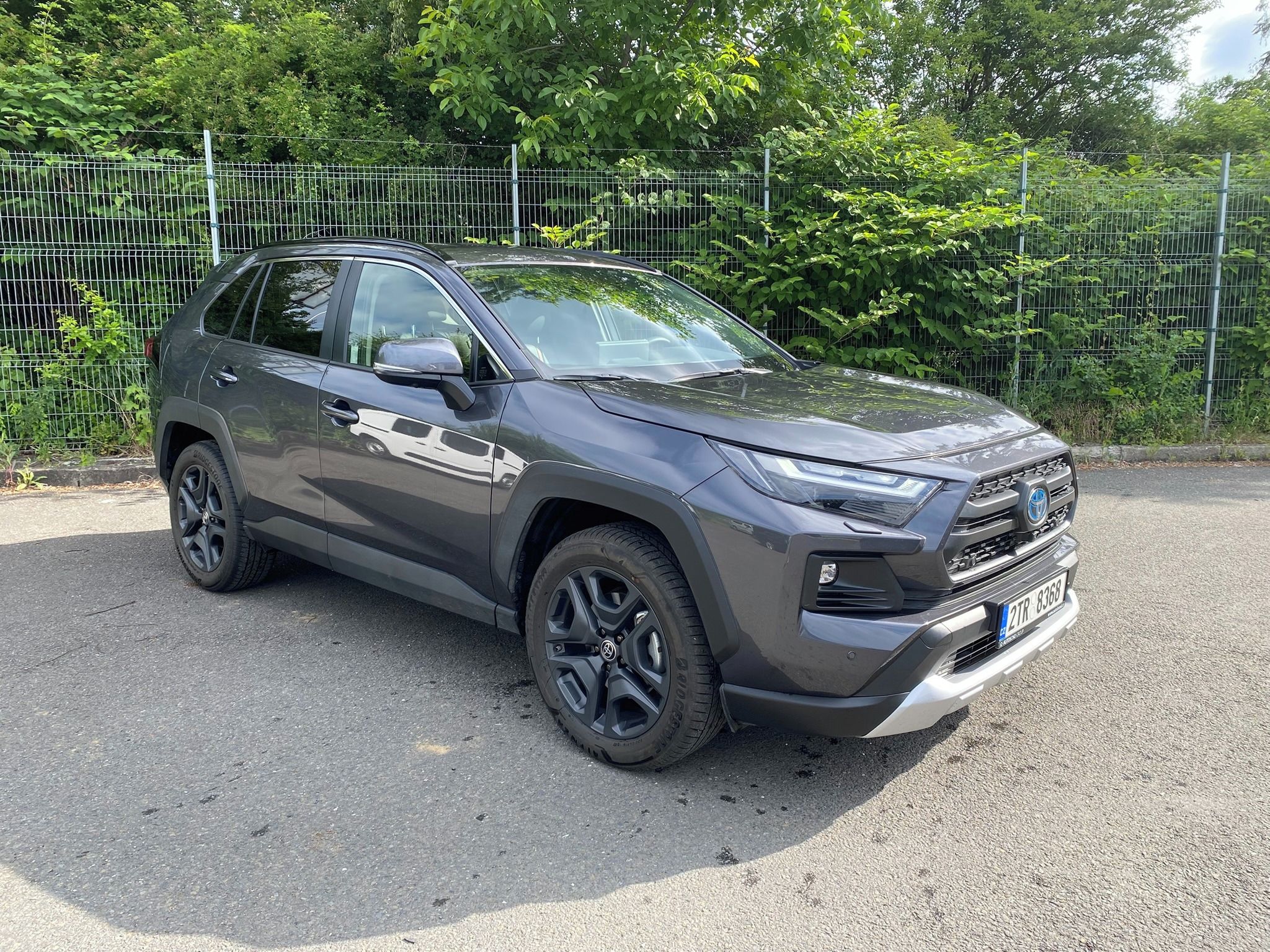 Toyota Rav4, 2.5 HEV 4x4 ADVENTURE - fotka 2
