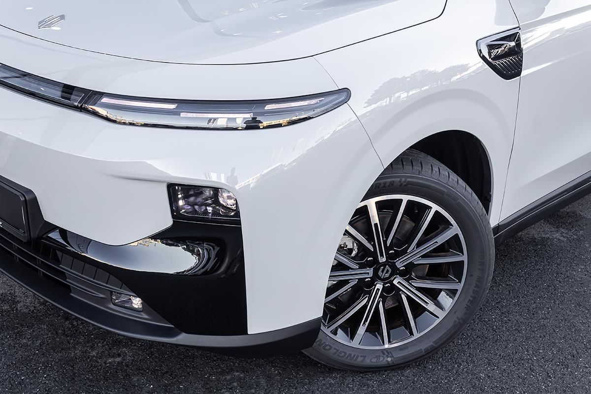 Leapmotor B10, 1,5 dojezd až 900km  DESIGN Hy - fotka 4