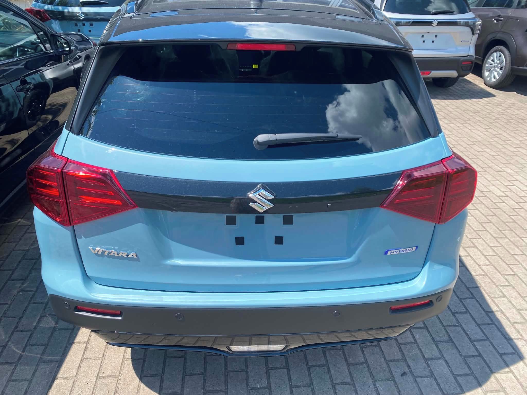 Suzuki Vitara, 1.4 Black Edition 4x4 MH DBF - fotka 4