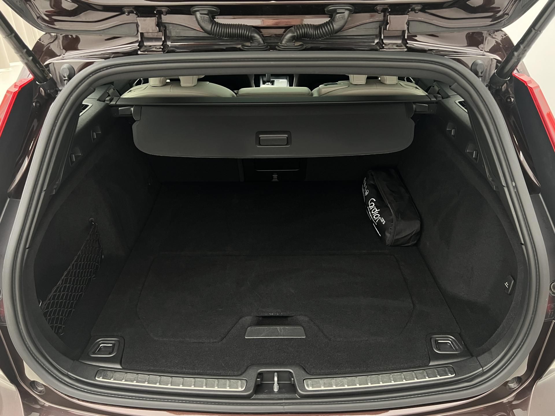 Volvo V60, CC B4 AWD PRO AUT CZ - fotka 5