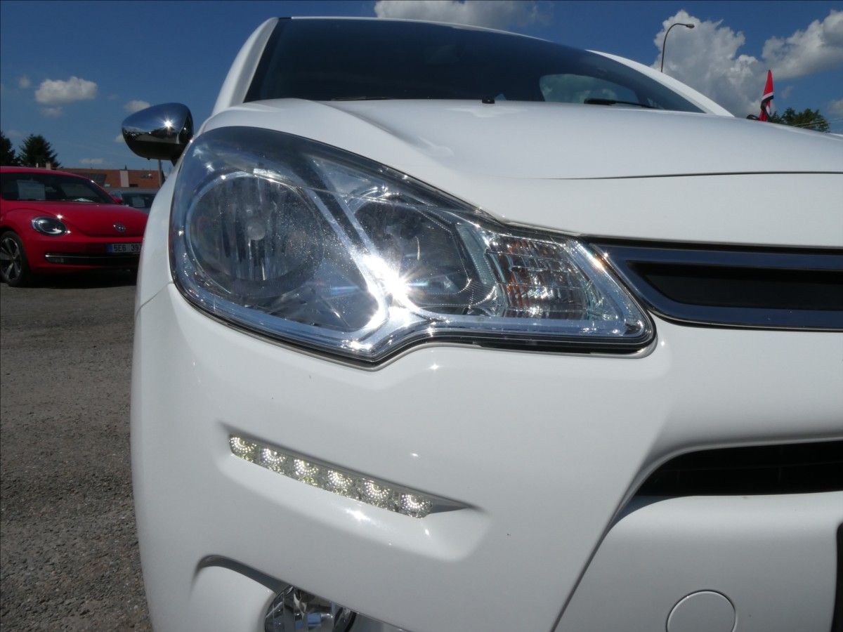 Citroën C3, 1,2 i 60kW klima,závěs,2x kola - fotka 5