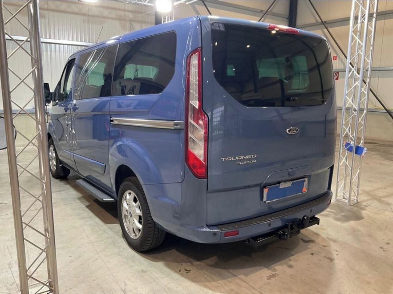 Ford Tourneo Custom - fotka 6