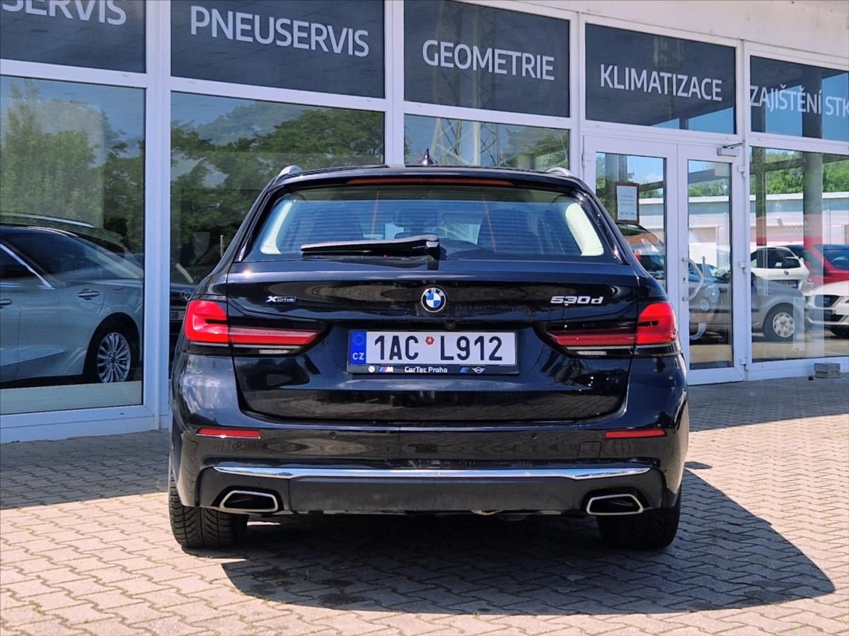 BMW Řada 5, 3,0 530d TOURING BRUTAL VÝBAVA - fotka 4