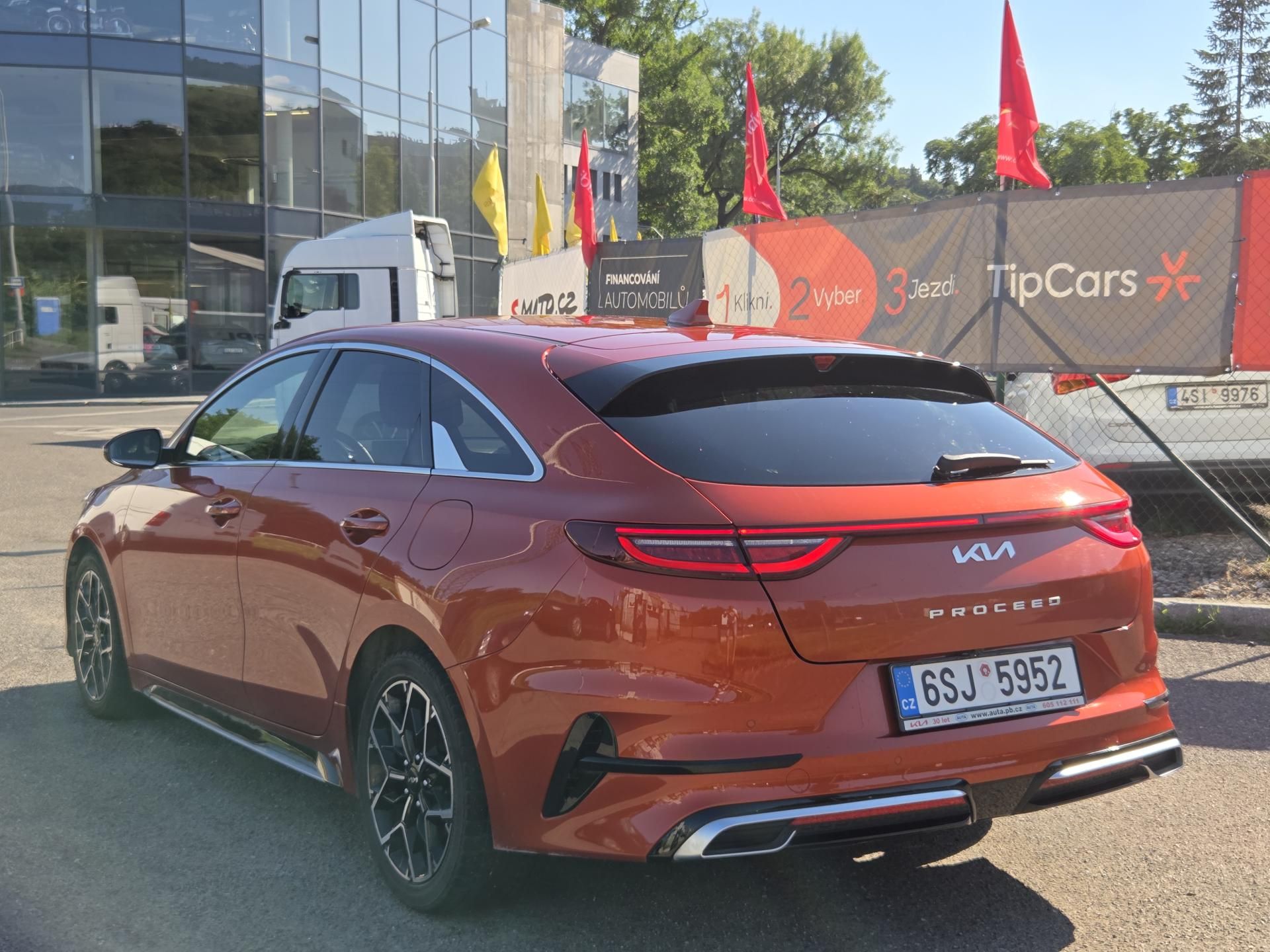 Kia ProCeed, 1,5T-GDi lze i na splátky VŠEM - fotka 6