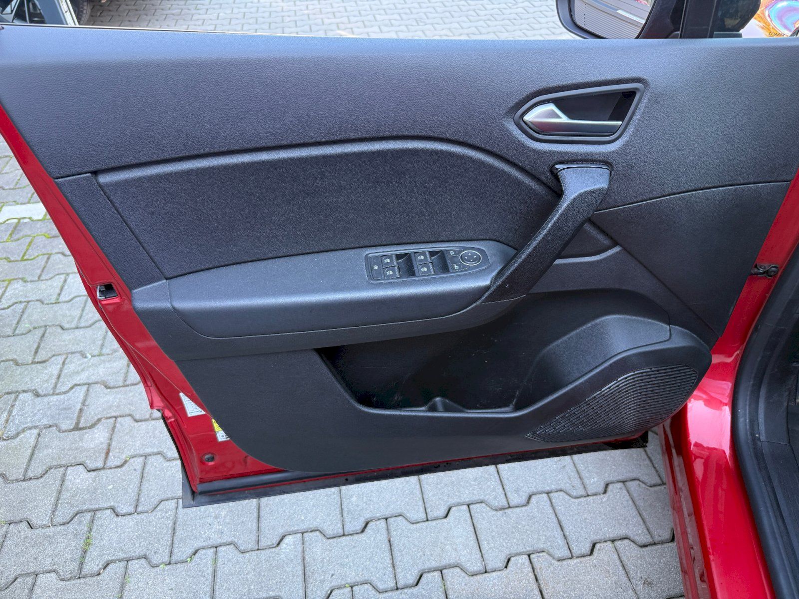 Renault Captur, 1.3TCe 103kW/140PS - fotka 6