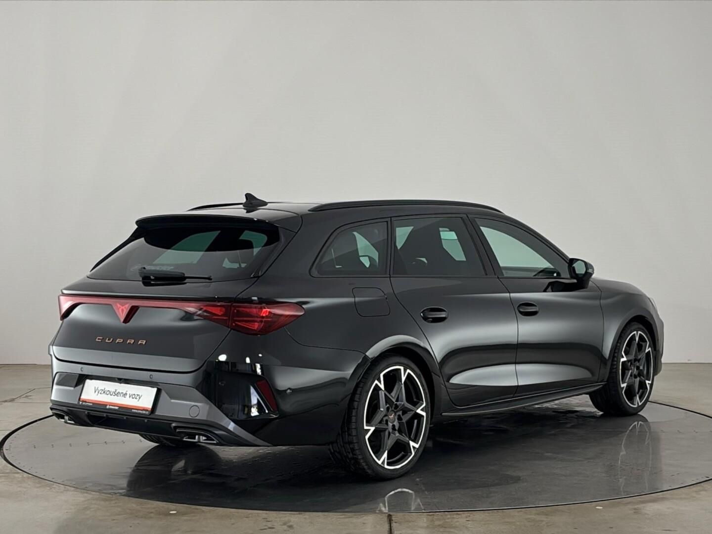 Cupra Leon, 1.5 eTSi / 110 kW SP DSG - fotka 2