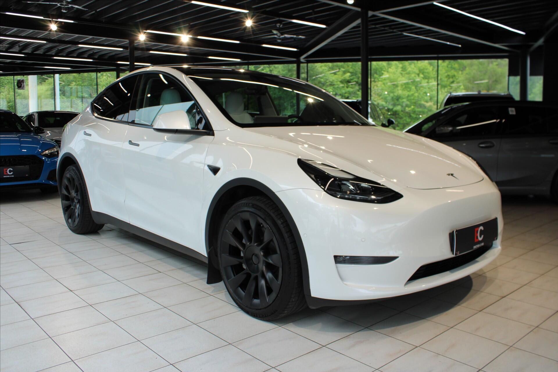 Tesla Model Y, Long Range Dual Motor AWD Tažn