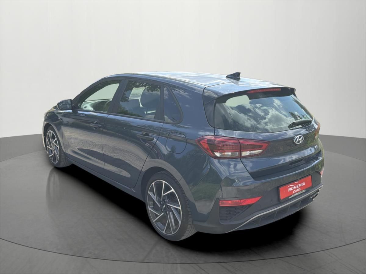 Hyundai i30, 1,5 1.5 T-GDI MildH Family DCT - fotka 5