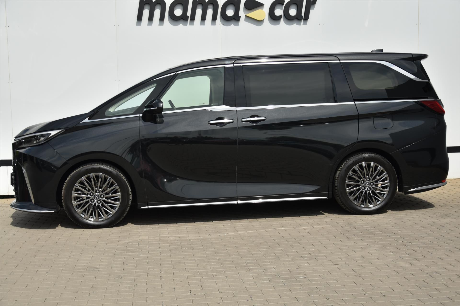 Lexus LM 350h, 2.5 HEV LUXURY 7 MÍST ČR - fotka 4