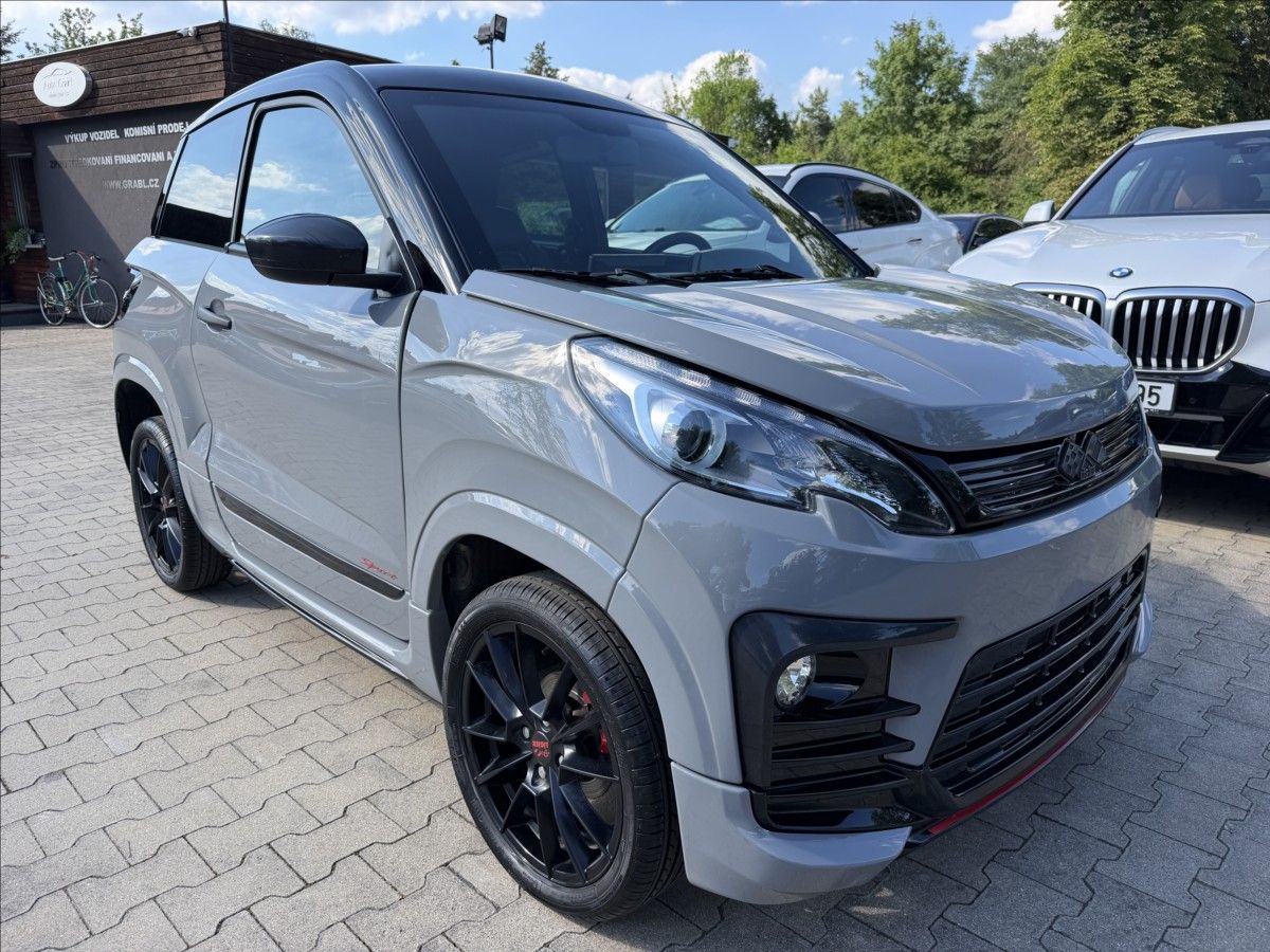 Ligier JS 60, 0,5   Js 60 Sport Ultimate 6KW - fotka 3